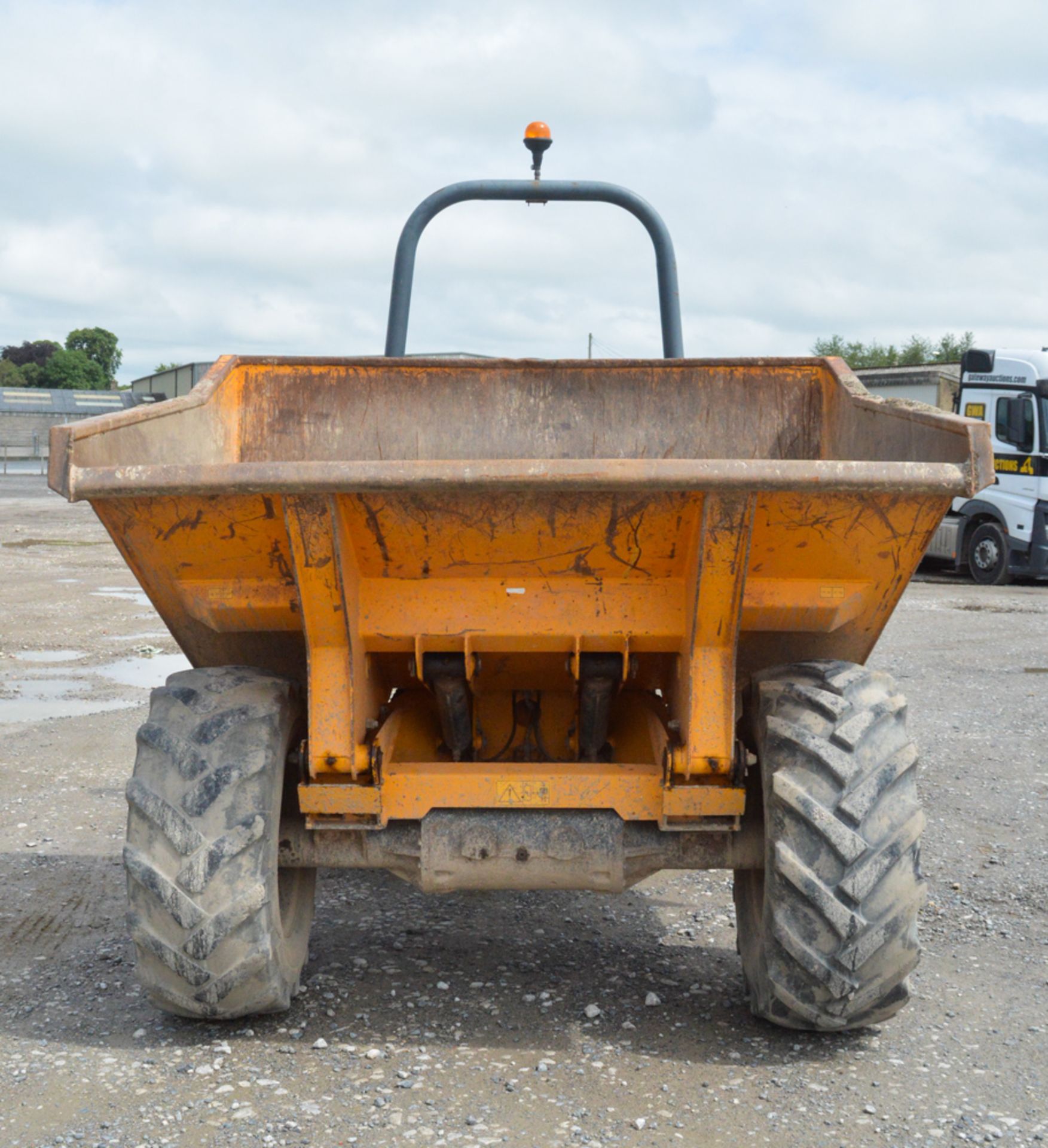 Benford Terex 6 tonne straight skip dumper Year: 2003 S/N: E312EE479 Recorded Hours: 3526 - Image 5 of 13