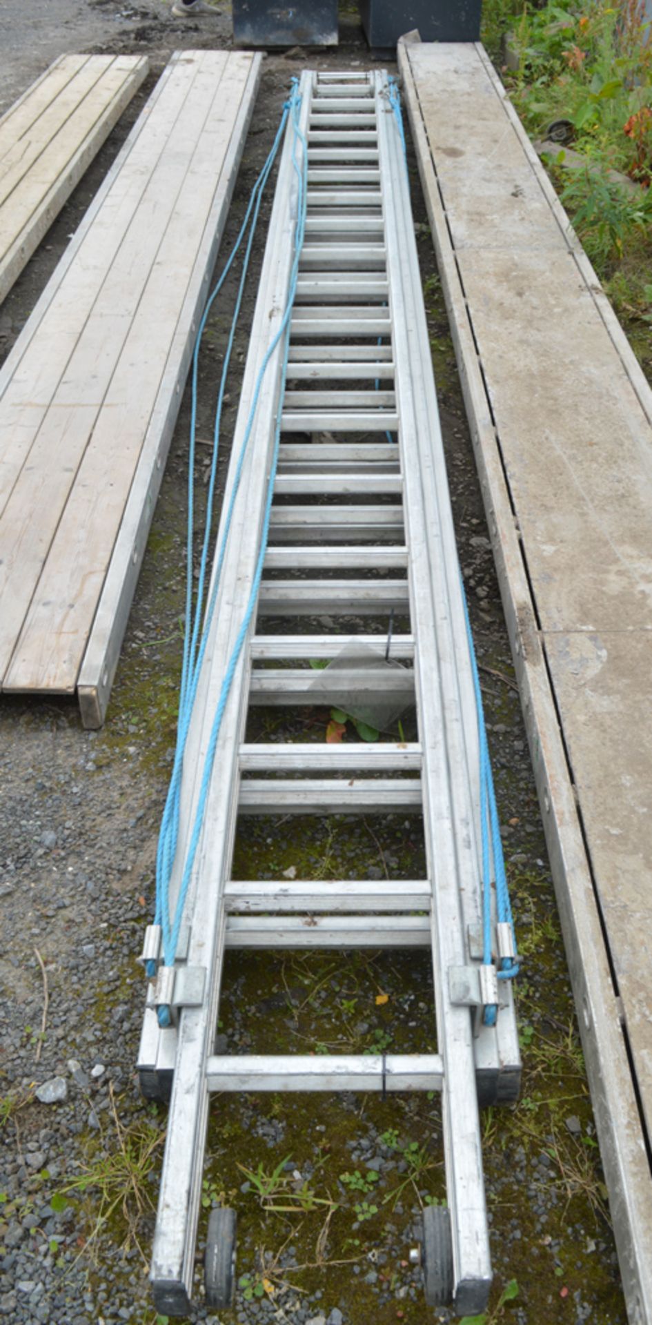3 stage aluminium ladder A553244