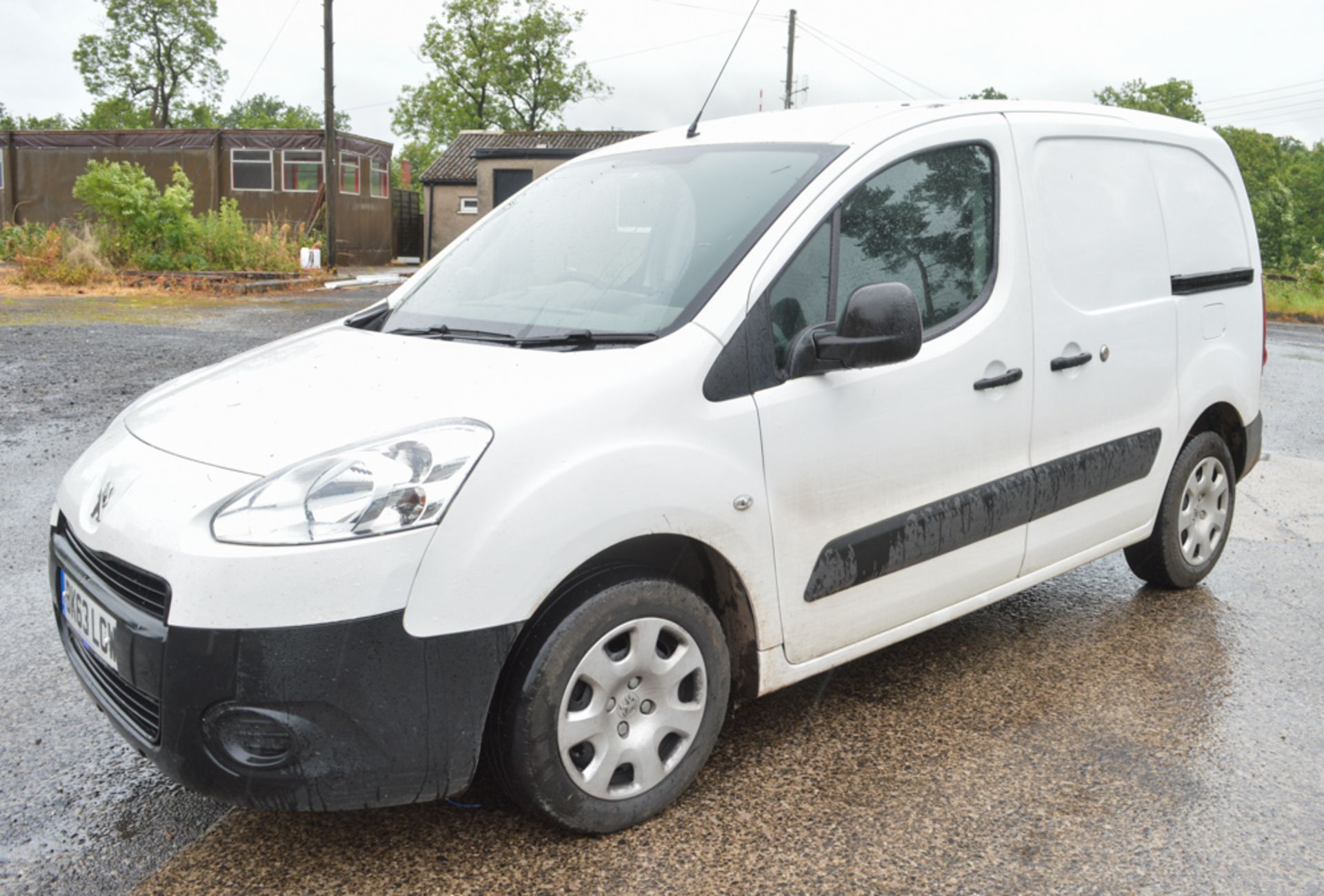 Peugeot Partner 1.6 HDi Professional diesel van  Registration Number: BK63 LGW Date of Registration: - Image 4 of 8