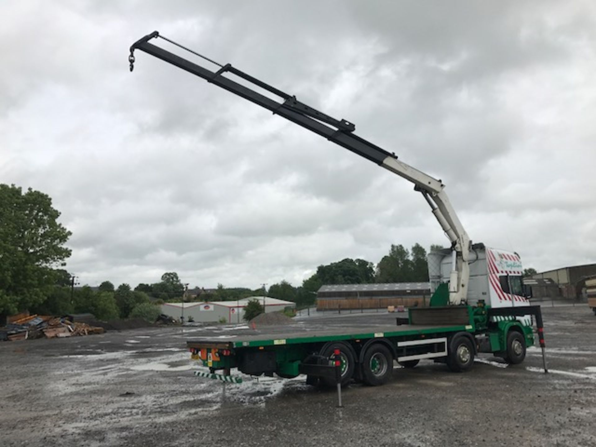 Scania 124 420 8 wheel crane lorry Registration Number: EU04 UZW Date of Registration: 2004 MOT - Image 15 of 21