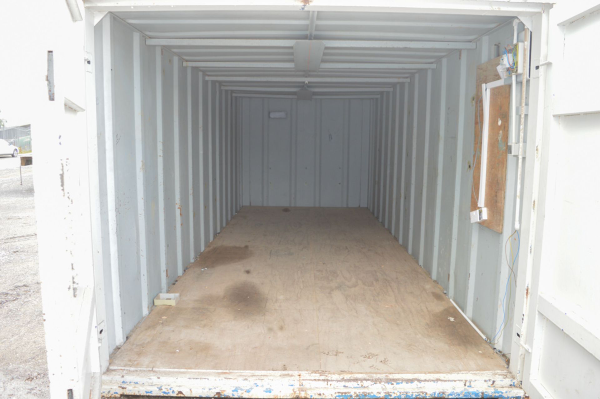 21 ft x 9 ft steel site store unit c/w keys A343875 - Image 5 of 5