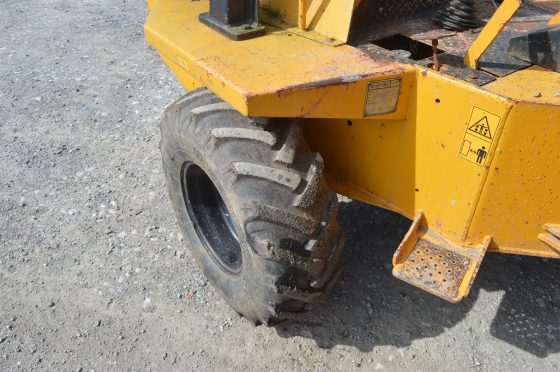 Benford 3 tonne straight skip dumper Year: 1998 S/N: EW11AI168 Recorded Hours: Not displayed ( - Image 10 of 12