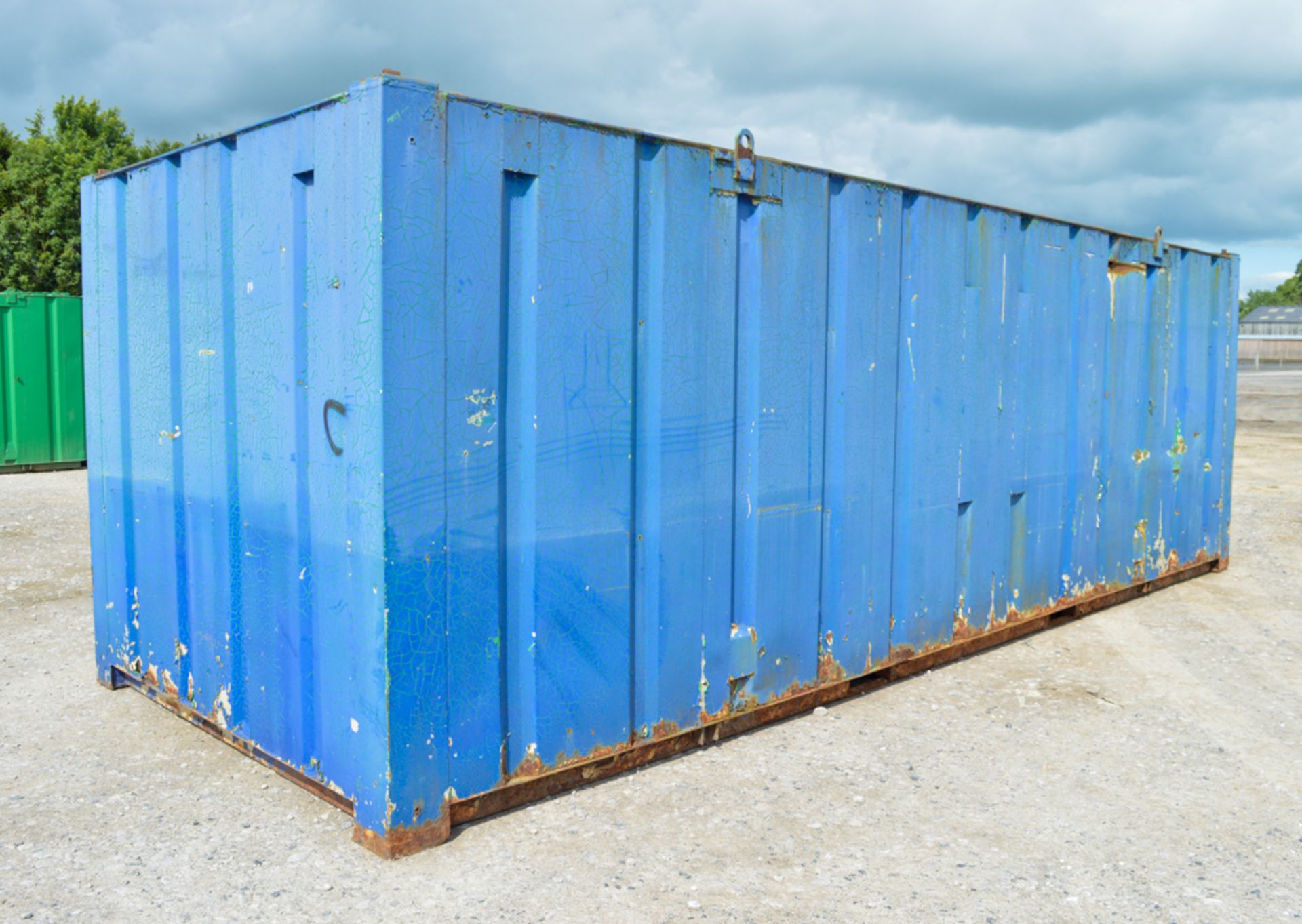 21 ft x 9 ft steel site store unit **No keys & doors locked** A236184 - Image 4 of 4