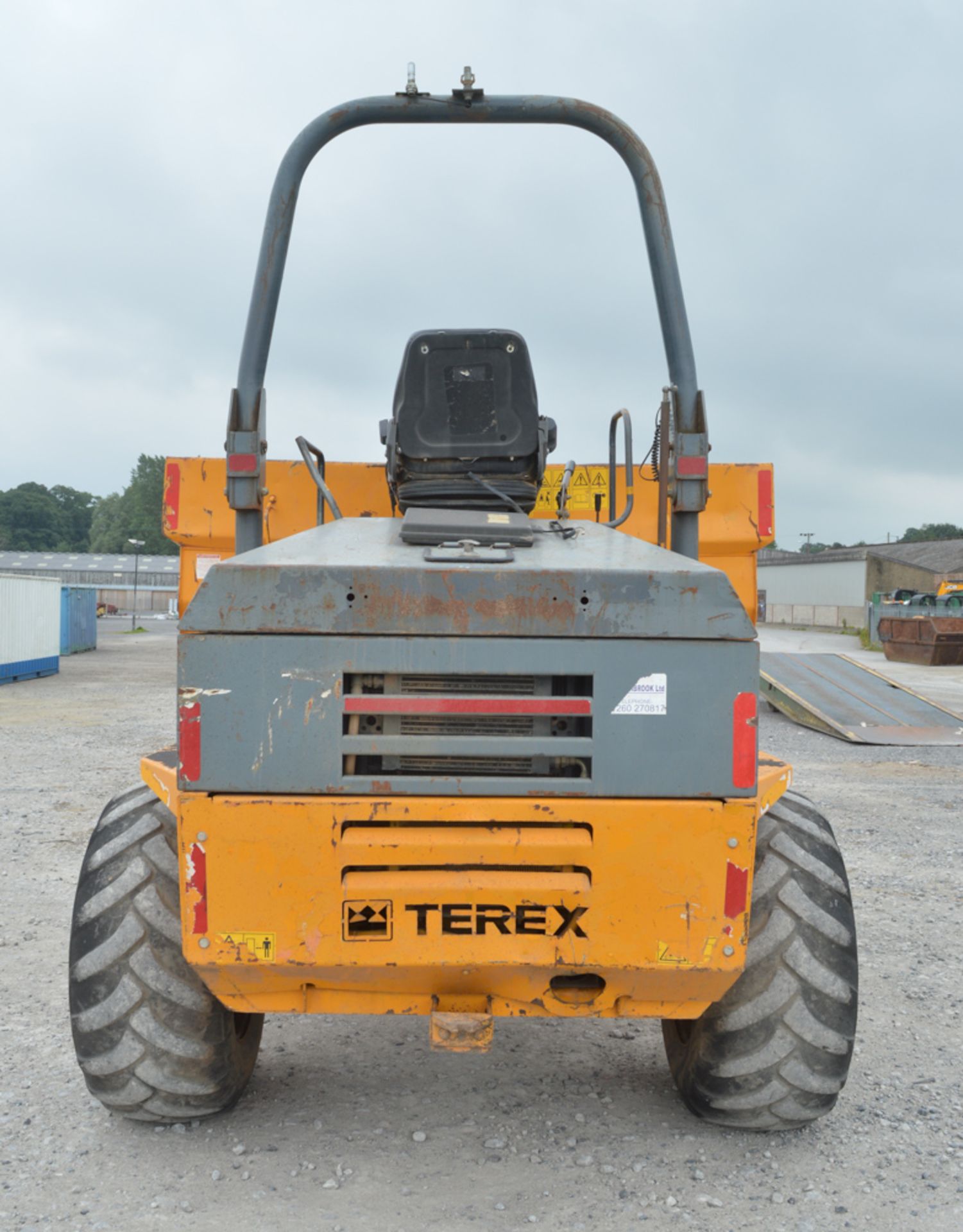 Benford Terex 9 tonne straight skip dumper Year: 2006 S/N: SLBD1N06E603EW083 Recorded hours: 4013 - Image 6 of 12