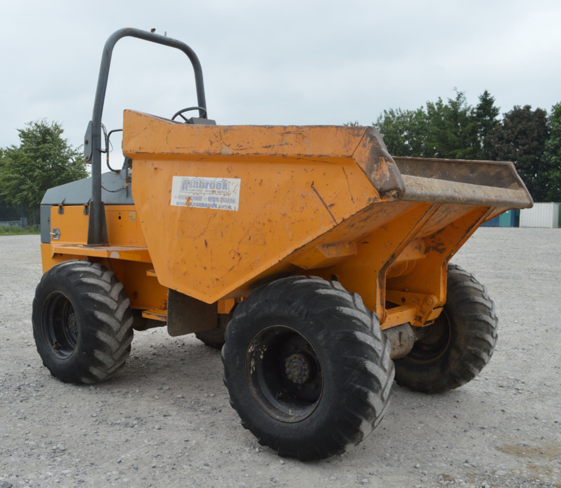 Benford Terex 9 tonne straight skip dumper Year: 2006 S/N: SLBD1N06E603EW083 Recorded hours: 4013 - Image 2 of 12