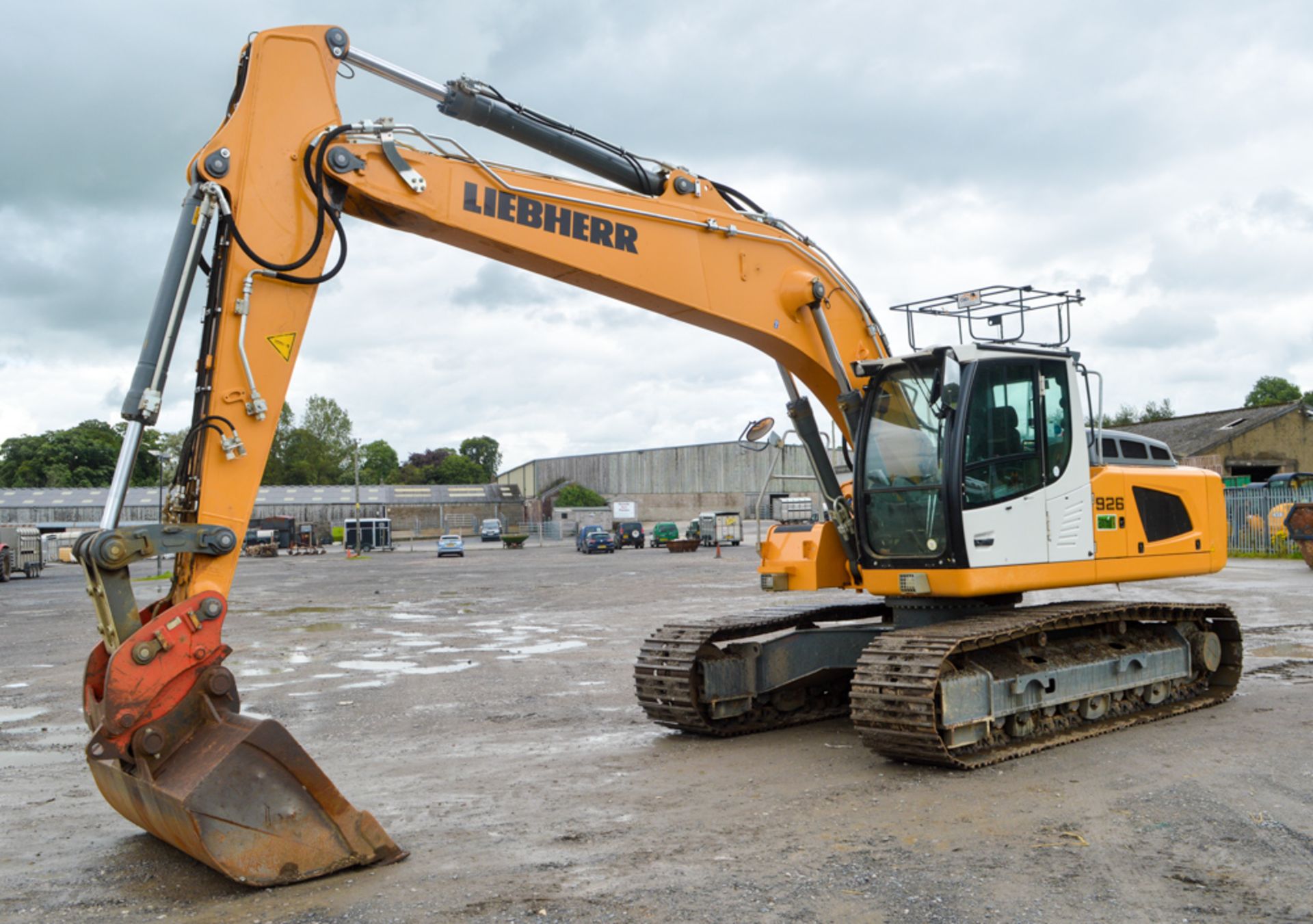 Liebherr 926 LC Litronic 27 tonne steel tracked excavator Year: 2016 S/N: C042698 Recorded Hours: