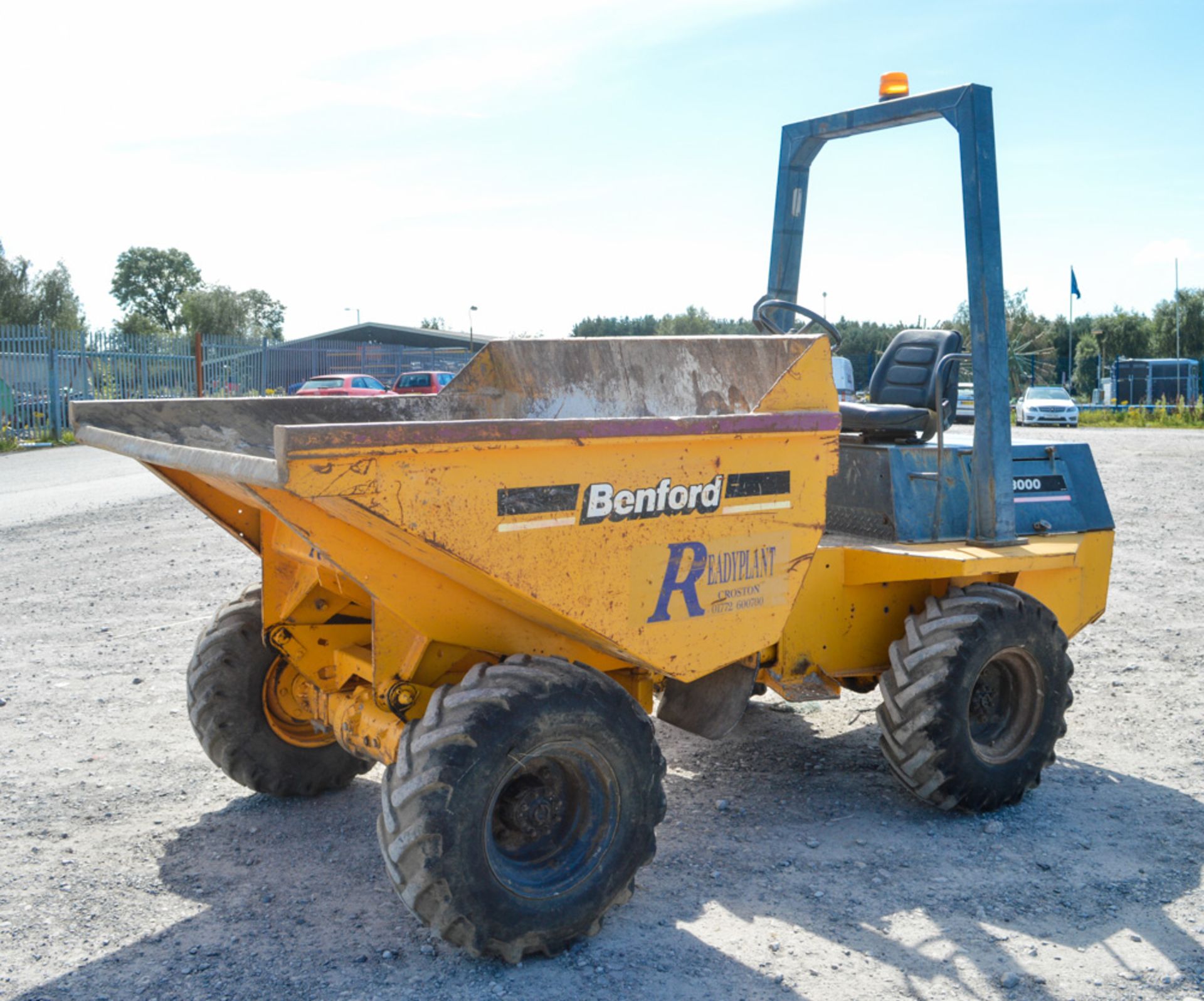 Benford 3 tonne straight skip dumper Year: 1998 S/N: EW12WA121 Recorded Hours: 566 (On aftermarket - Image 4 of 12