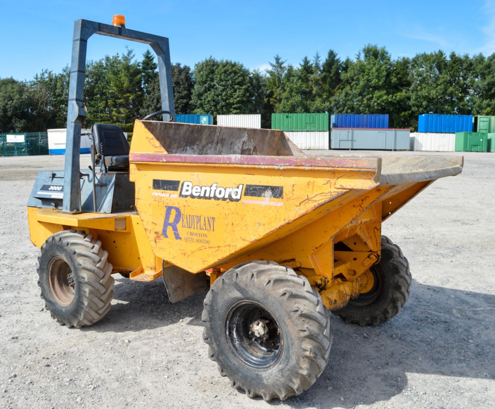 Benford 3 tonne straight skip dumper Year: 1998 S/N: EW12WA121 Recorded Hours: 566 (On aftermarket