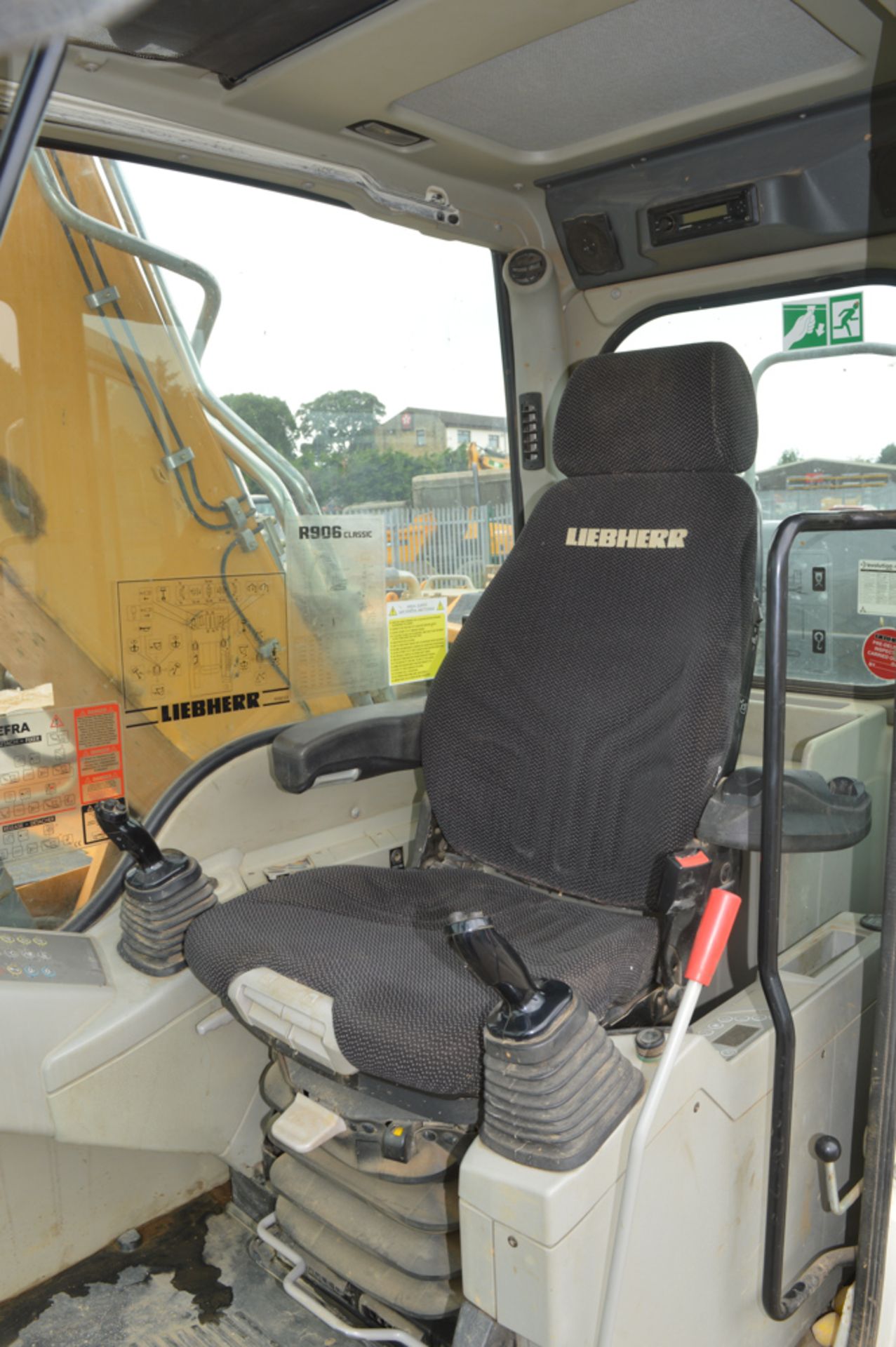 Liebherr R906 LC Litronic 23 tonne steel tracked excavator  Year: 2013 S/N: WLHZ1283PZC037475 - Image 12 of 14