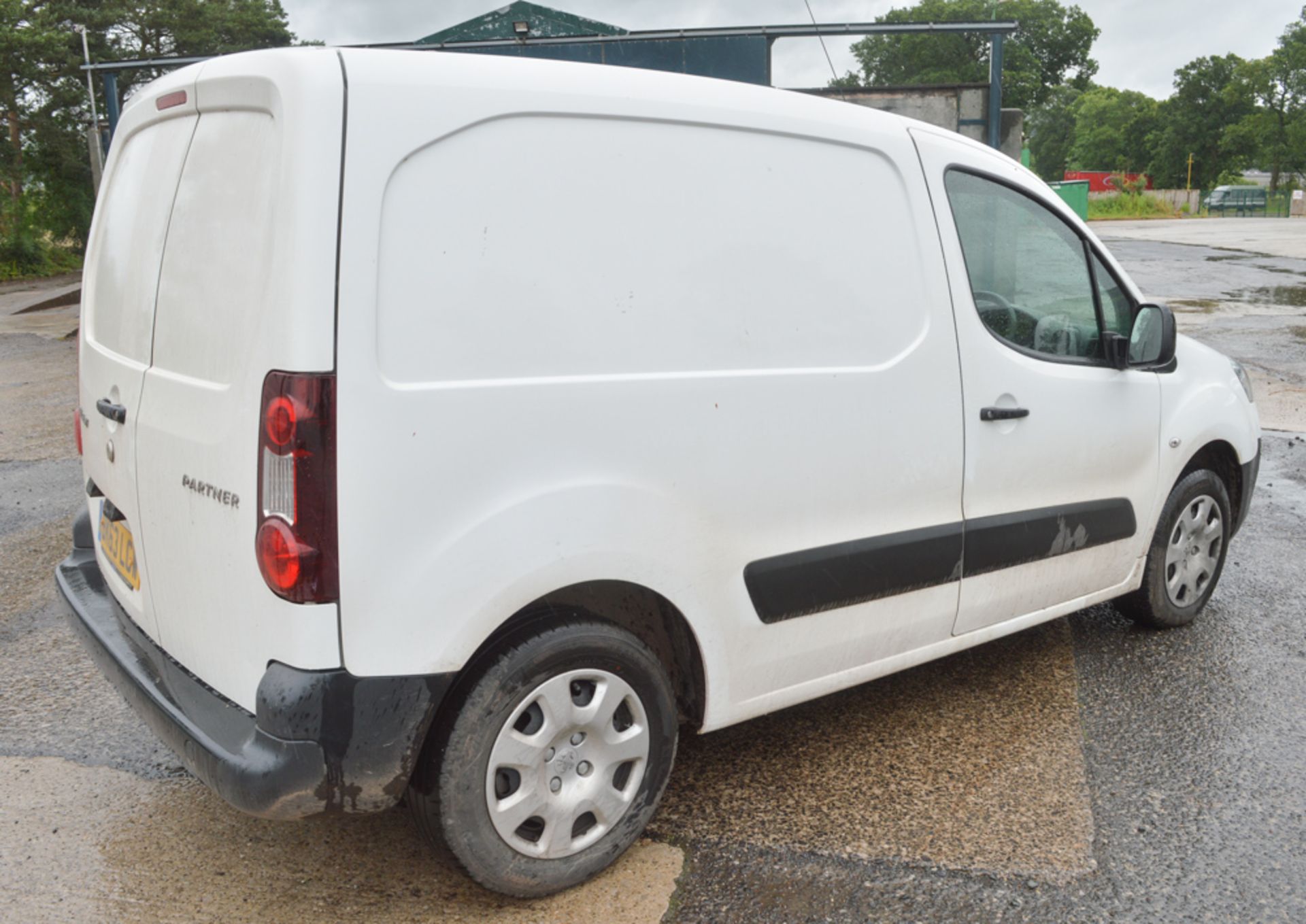 Peugeot Partner 1.6 HDi Professional diesel van  Registration Number: BK63 LGW Date of Registration: - Image 2 of 8