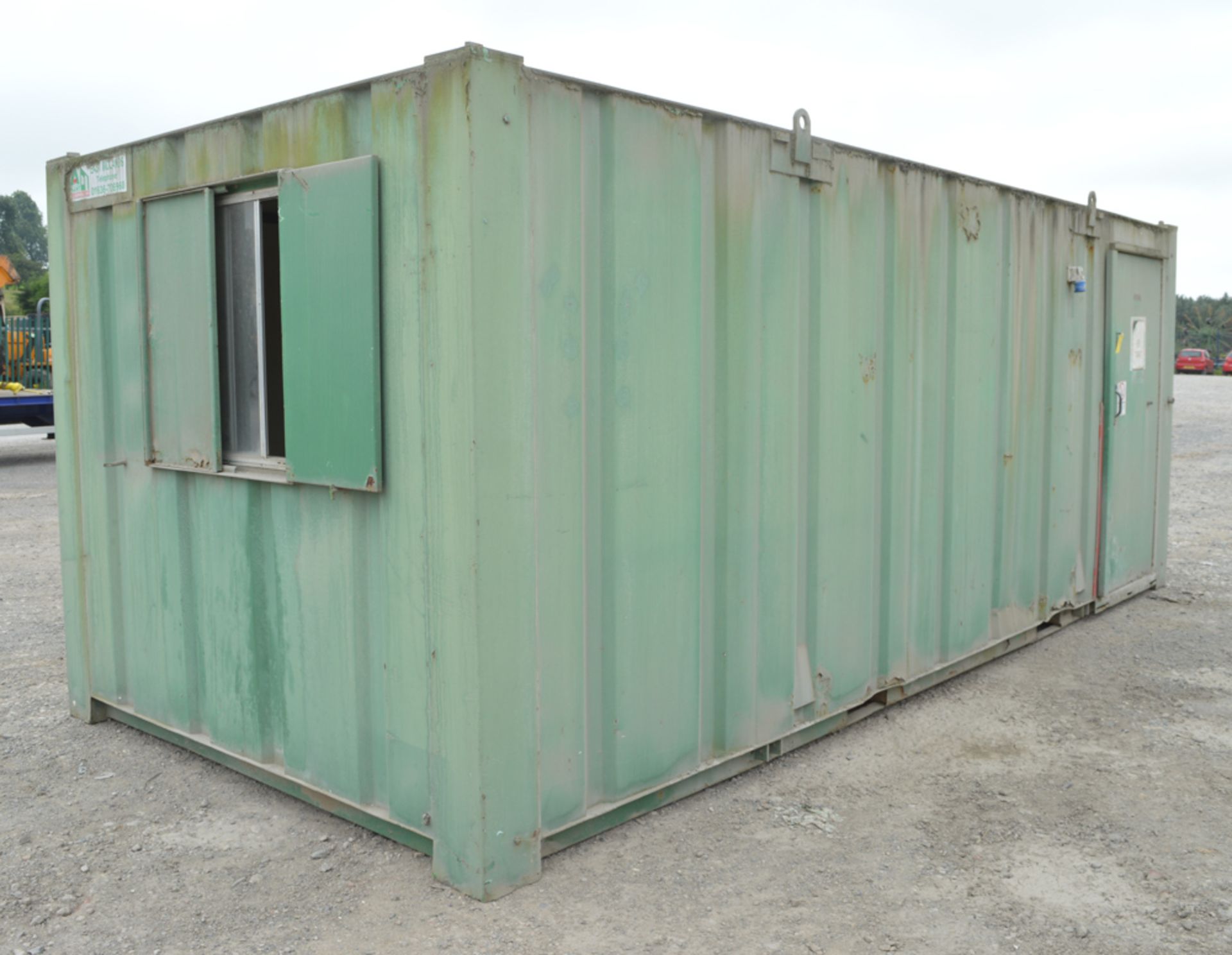 21 ft x 9 ft steel anti vandal site office unit c/w keys A412813 - Image 4 of 6