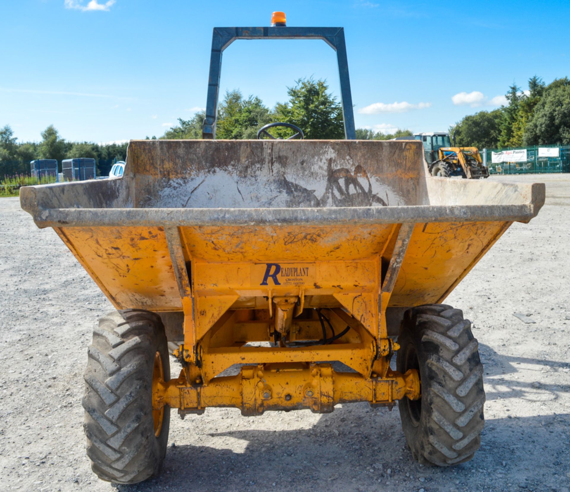 Benford 3 tonne straight skip dumper Year: 1998 S/N: EW12WA121 Recorded Hours: 566 (On aftermarket - Image 5 of 12