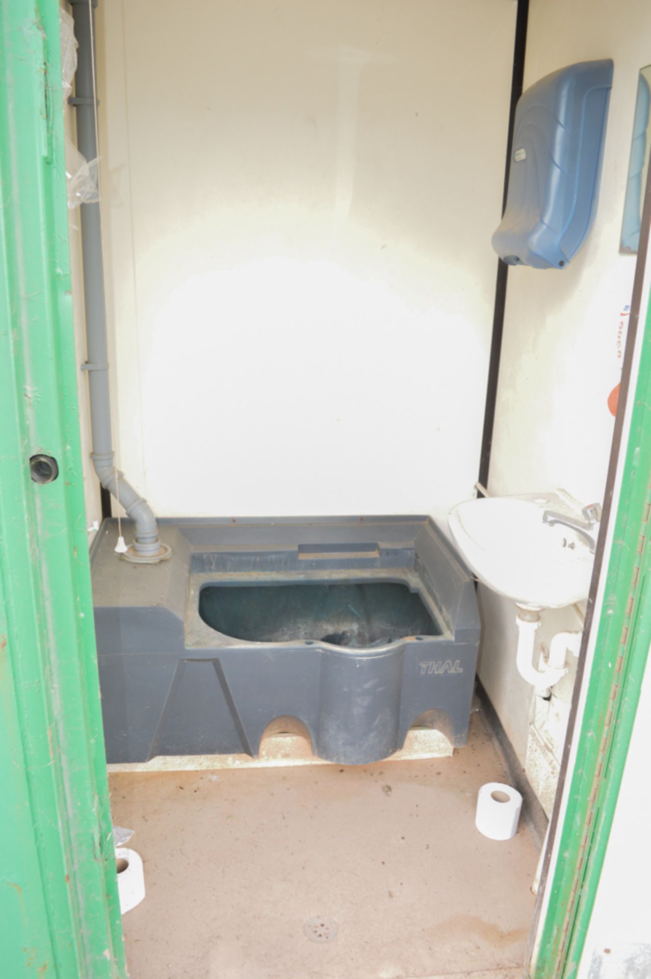21ft x 9ft steel anti vandal site welfare unit # Comprising of canteen area, toilet, drying room & - Image 5 of 9