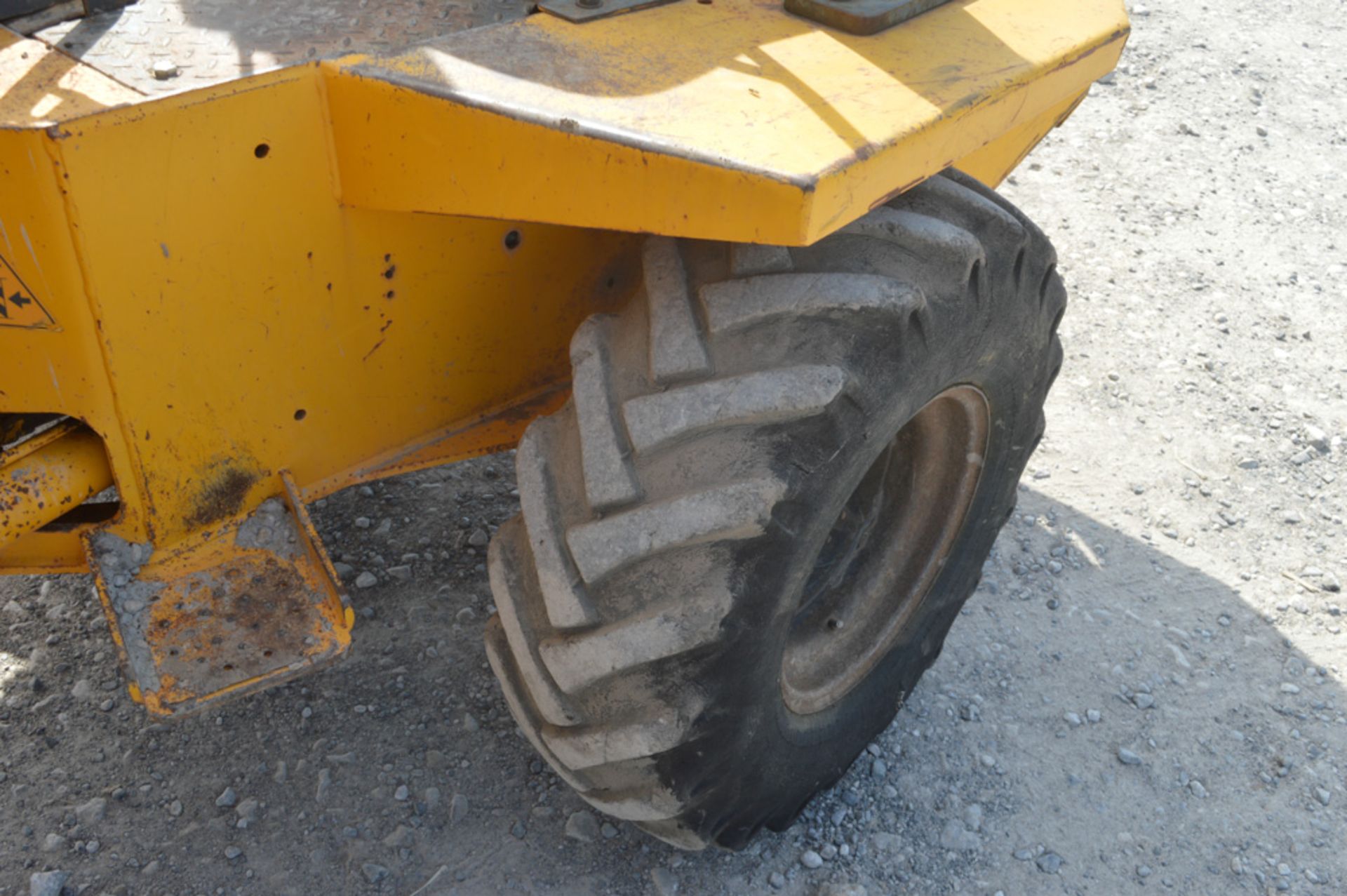 Benford 3 tonne straight skip dumper Year: 1998 S/N: EW12WA121 Recorded Hours: 566 (On aftermarket - Image 10 of 12