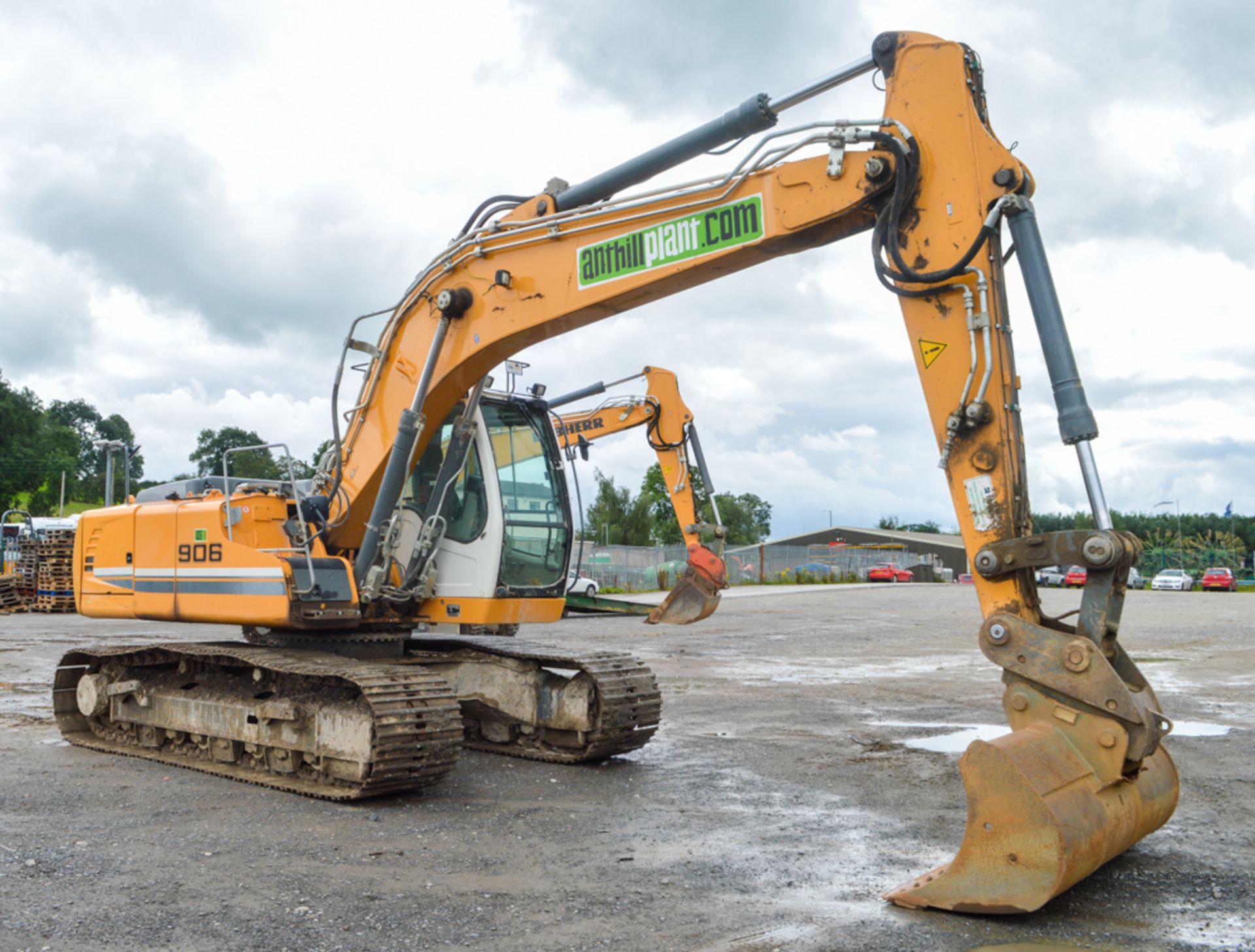 Liebherr R906 LC Litronic 23 tonne steel tracked excavator  Year: 2014 S/N:C038186 Recorded hours: - Image 4 of 12