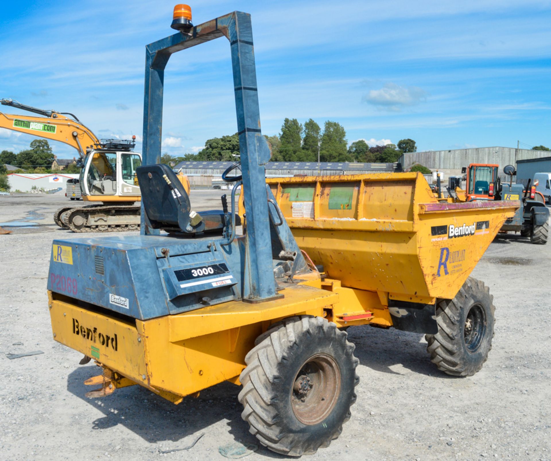 Benford 3 tonne straight skip dumper Year: 1998 S/N: EW12WA121 Recorded Hours: 566 (On aftermarket - Image 2 of 12