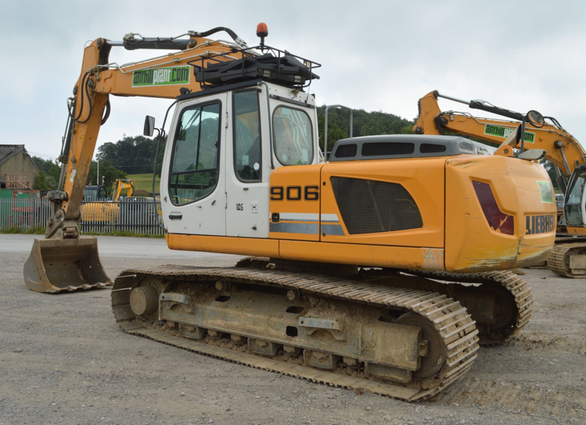 Liebherr R906 LC Litronic 23 tonne steel tracked excavator  Year: 2013 S/N: WLHZ1283JZCO37687 - Image 2 of 14