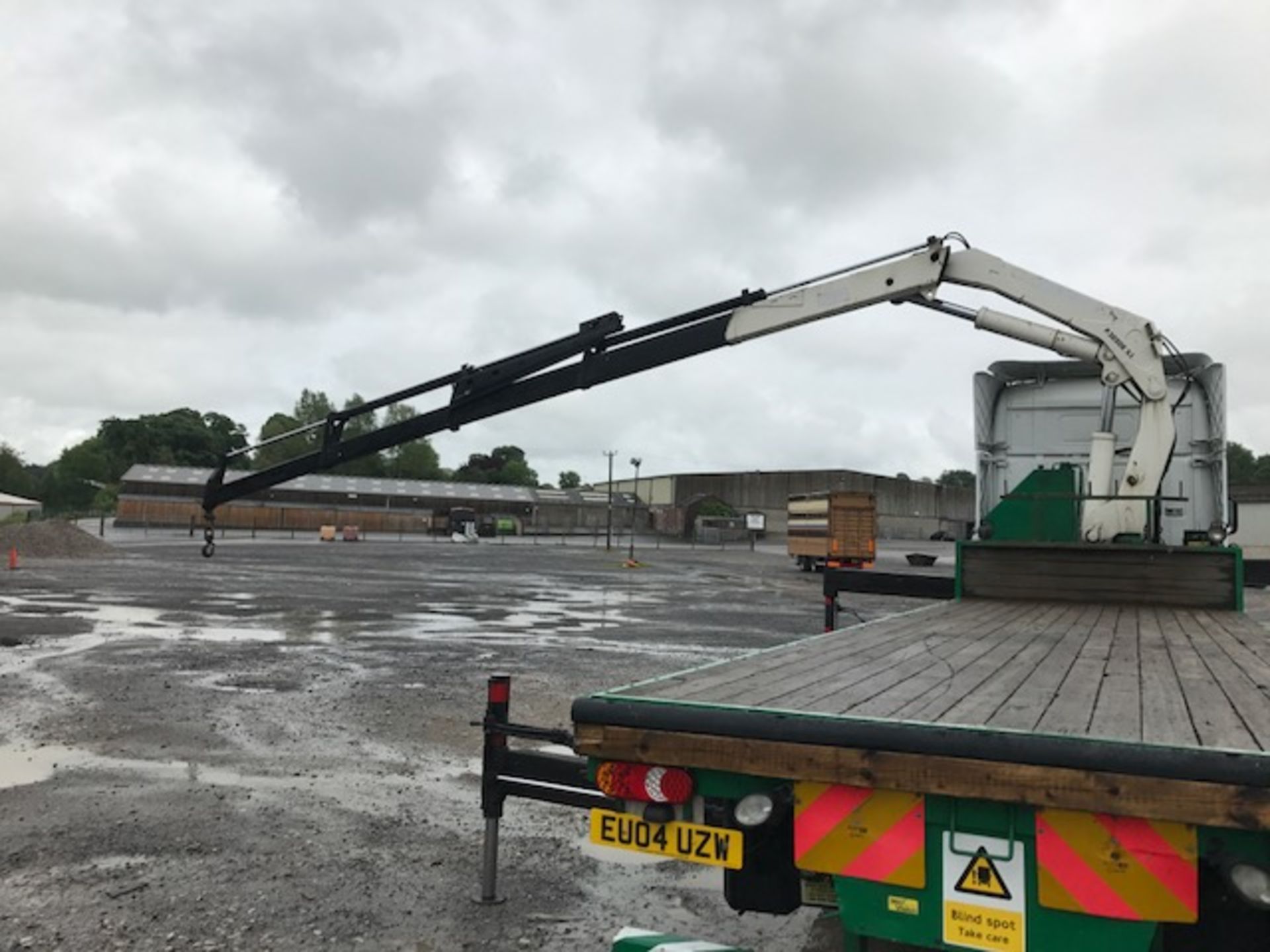 Scania 124 420 8 wheel crane lorry Registration Number: EU04 UZW Date of Registration: 2004 MOT - Image 11 of 21