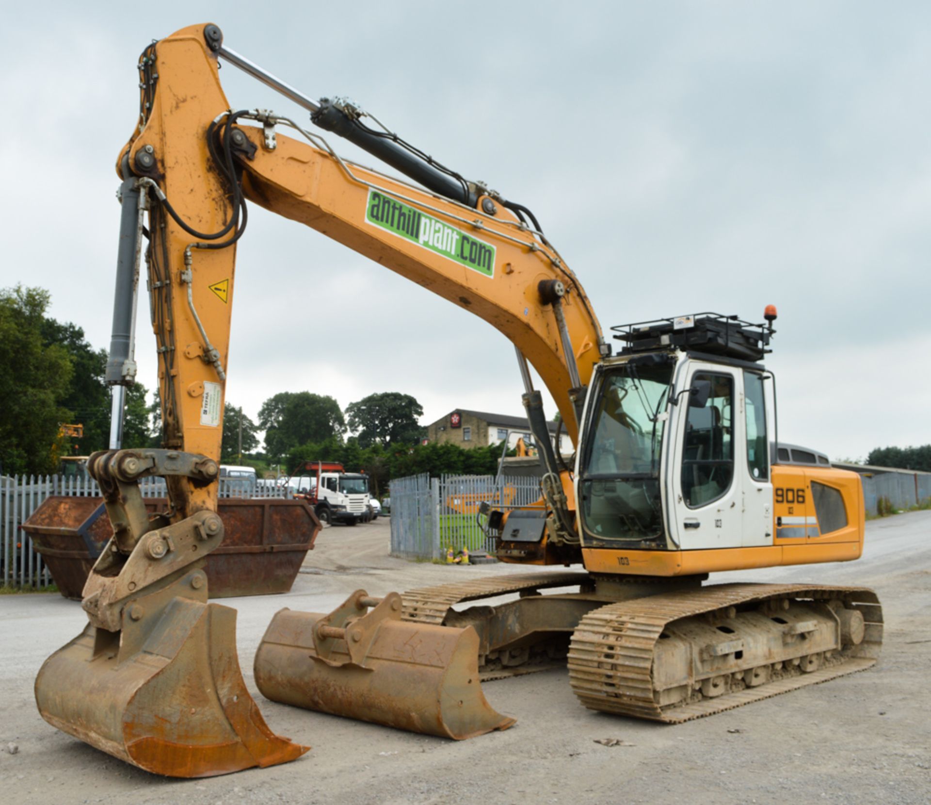 Liebherr R906 LC Litronic 23 tonne steel tracked excavator  Year: 2013 S/N: WLHZ1283PZC037475 - Image 2 of 14