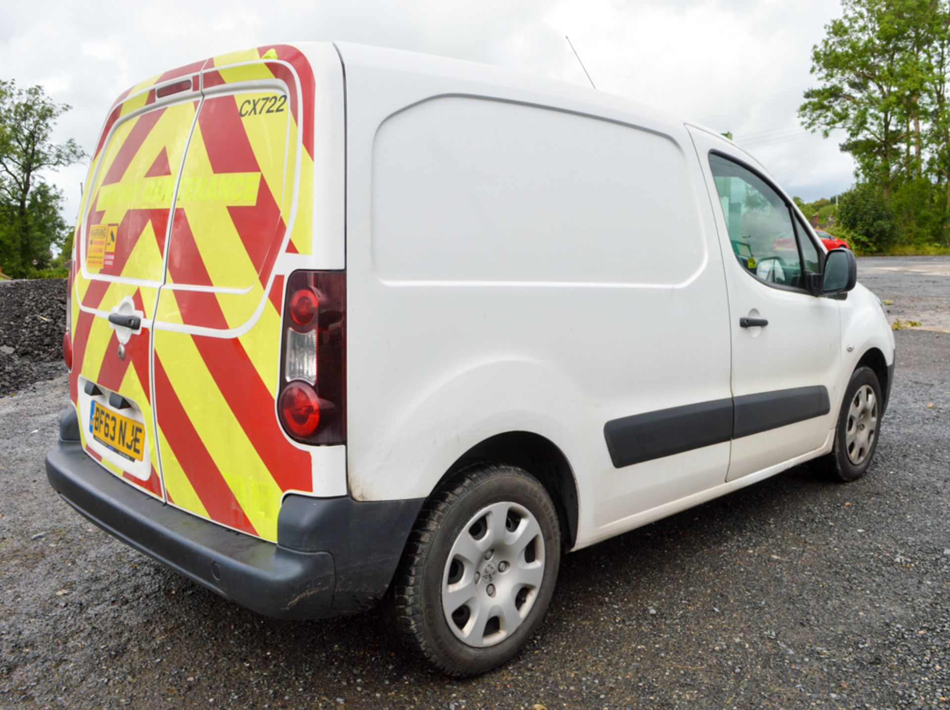 Peugeot Partner 1.6 HDi Professional diesel van  Registration Number: BF63 NJE Date of Registration: - Image 4 of 8