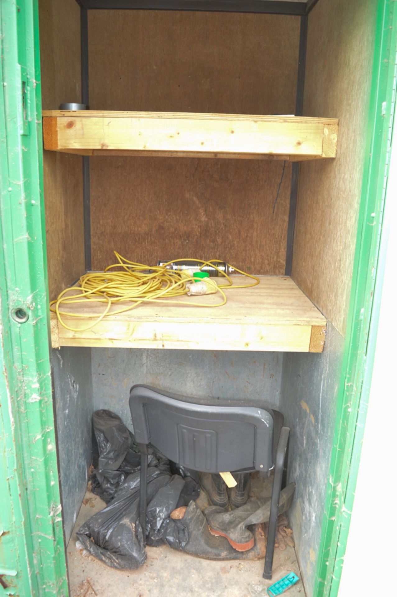 21ft x 9ft steel anti vandal site welfare unit # Comprising of canteen area, toilet, drying room & - Image 8 of 9