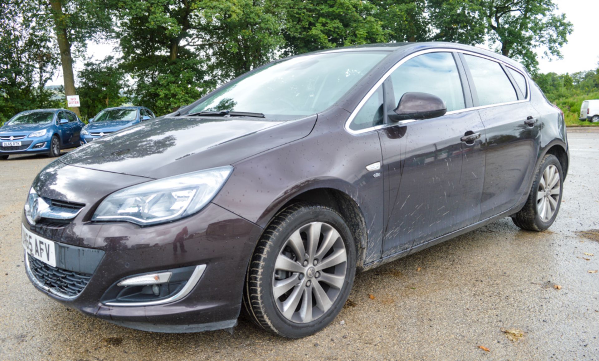 Vauxhall Astra 1.6 i VVT 16v Elite 5dr Hatchback Registration number: DN65 AFV Date of registration: - Image 3 of 10