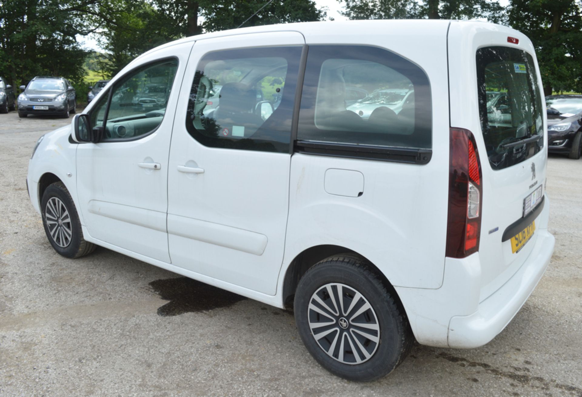 Peugeot Partner Tepee Active Blue automatic 5 seat MPV Registration number: SC16 XPH  Date of - Image 3 of 12