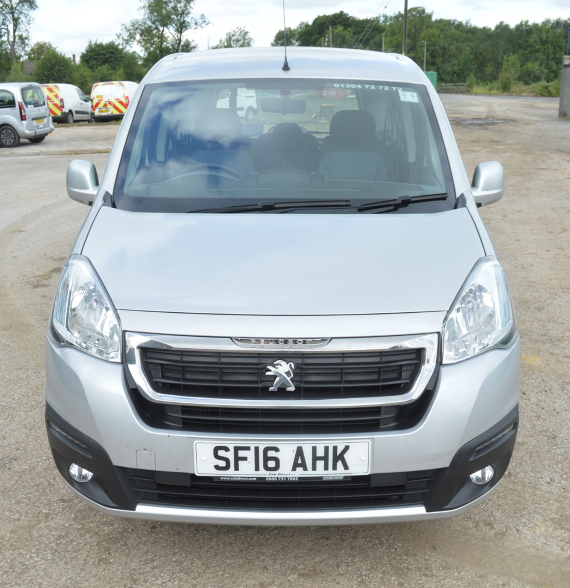 Peugeot Premier RS Blue HDI S/S 5 seat wheelchair access MPV Registration number: SF16 AHK Date of - Image 5 of 11
