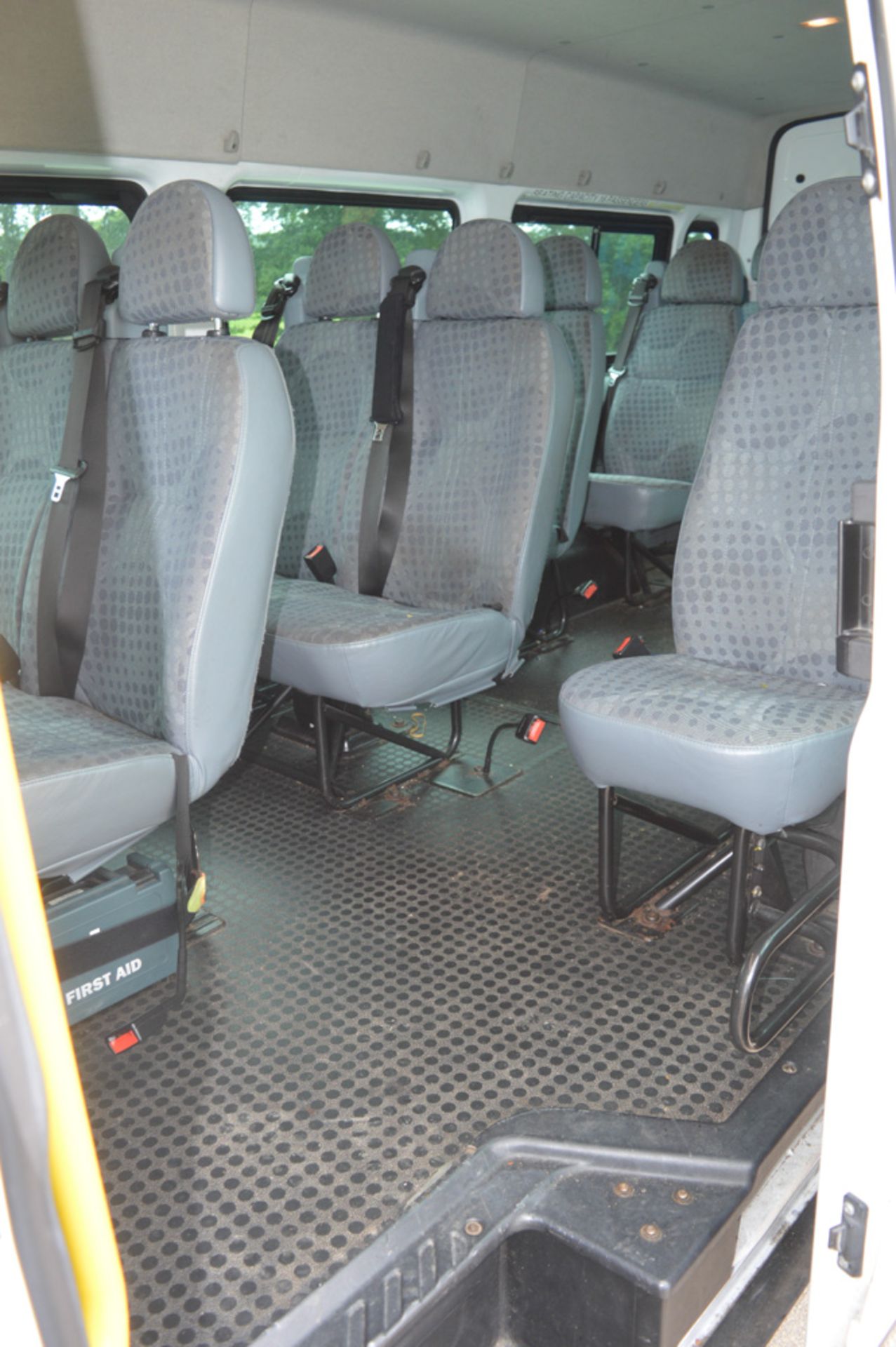 Ford Transit 100 T430 17S RWD 8 seat mini bus Registration Number: NJ10 ORC Date of Registration: - Image 8 of 11