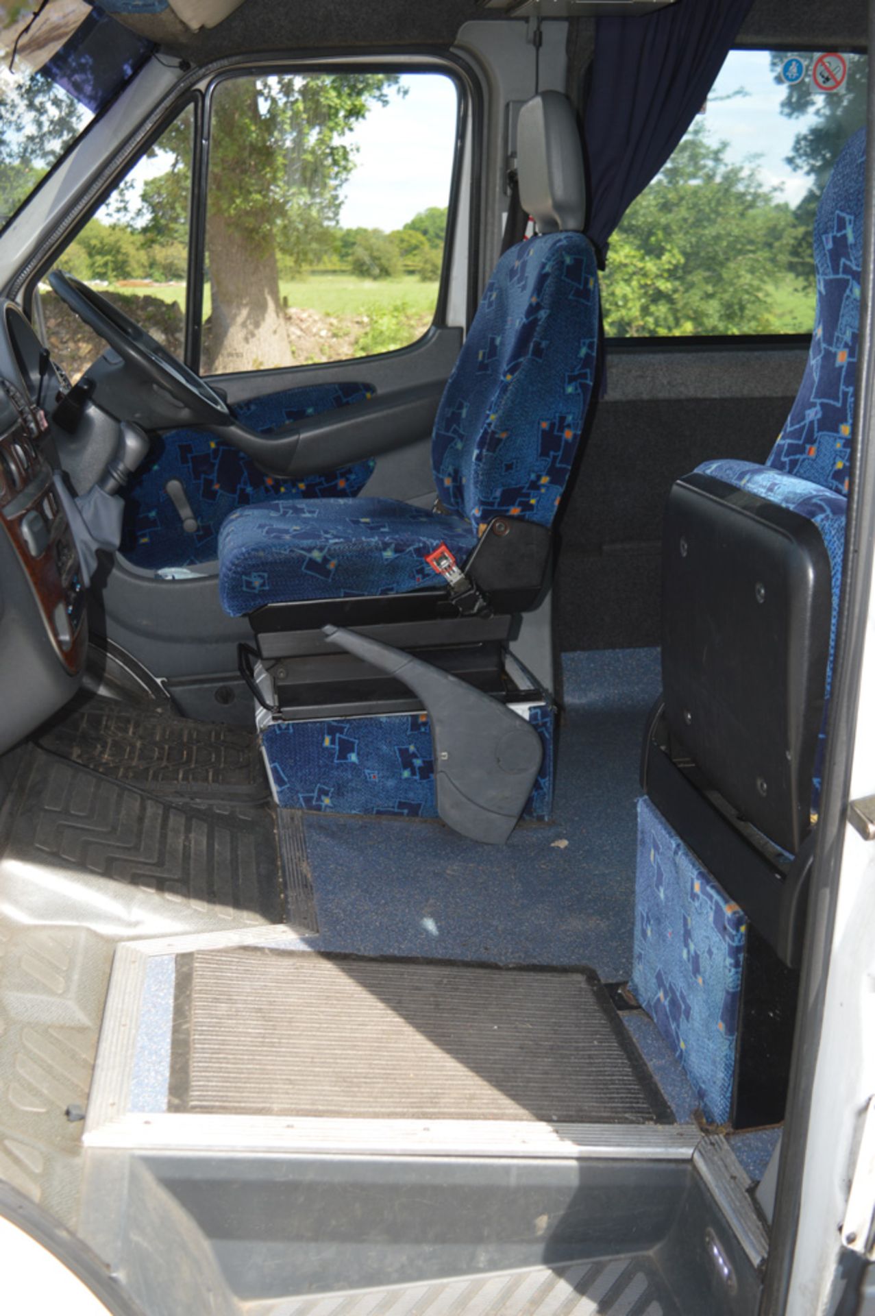 Mercedes Benz Sprinter 411 CDi 16 seat minibus Registration Number: KX05 KTF Date of Registration: - Image 7 of 12