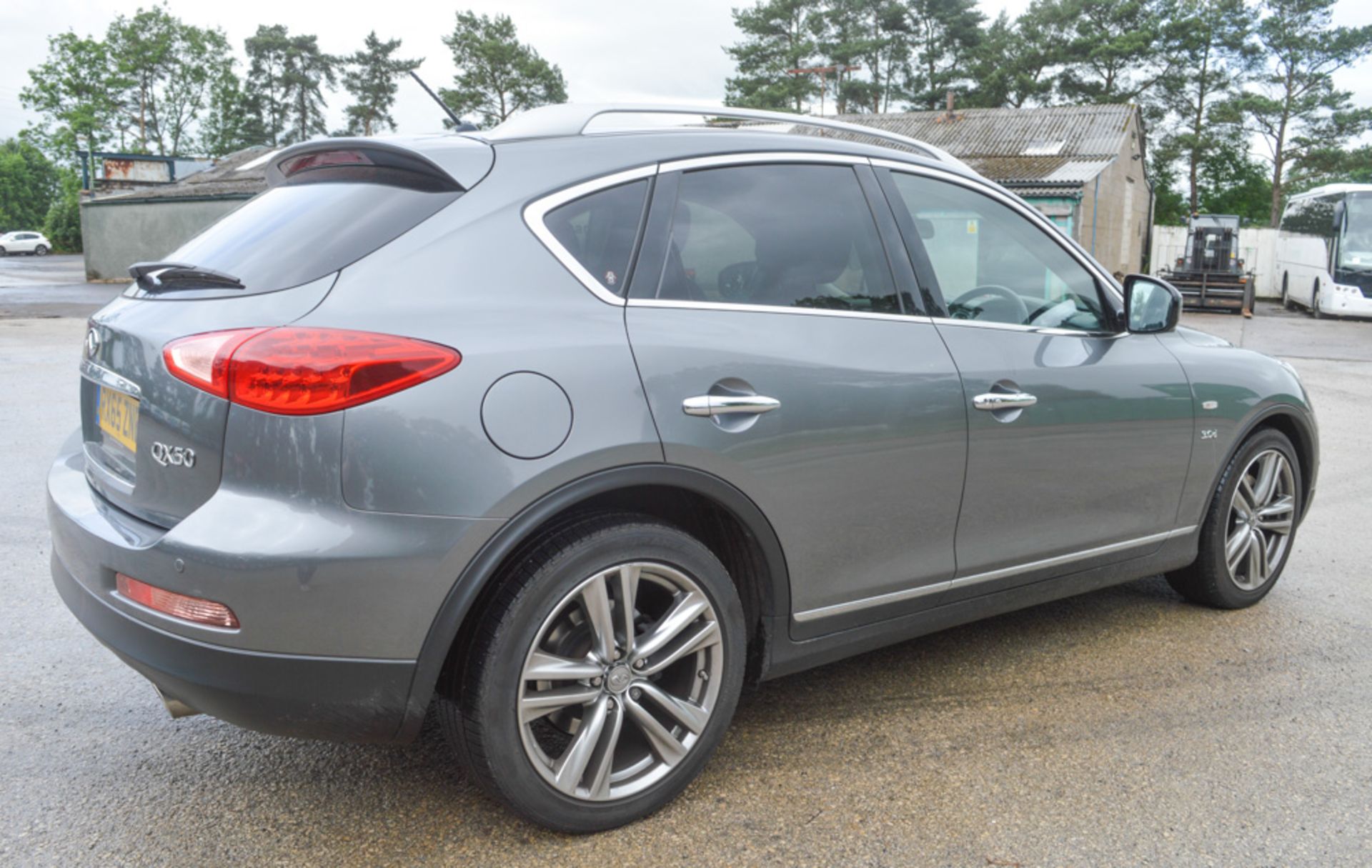 Infiniti QX50 3.0 TD GT Premium 5dr crossover  Registration number: RX65 ZNP Date of registration: - Image 2 of 9