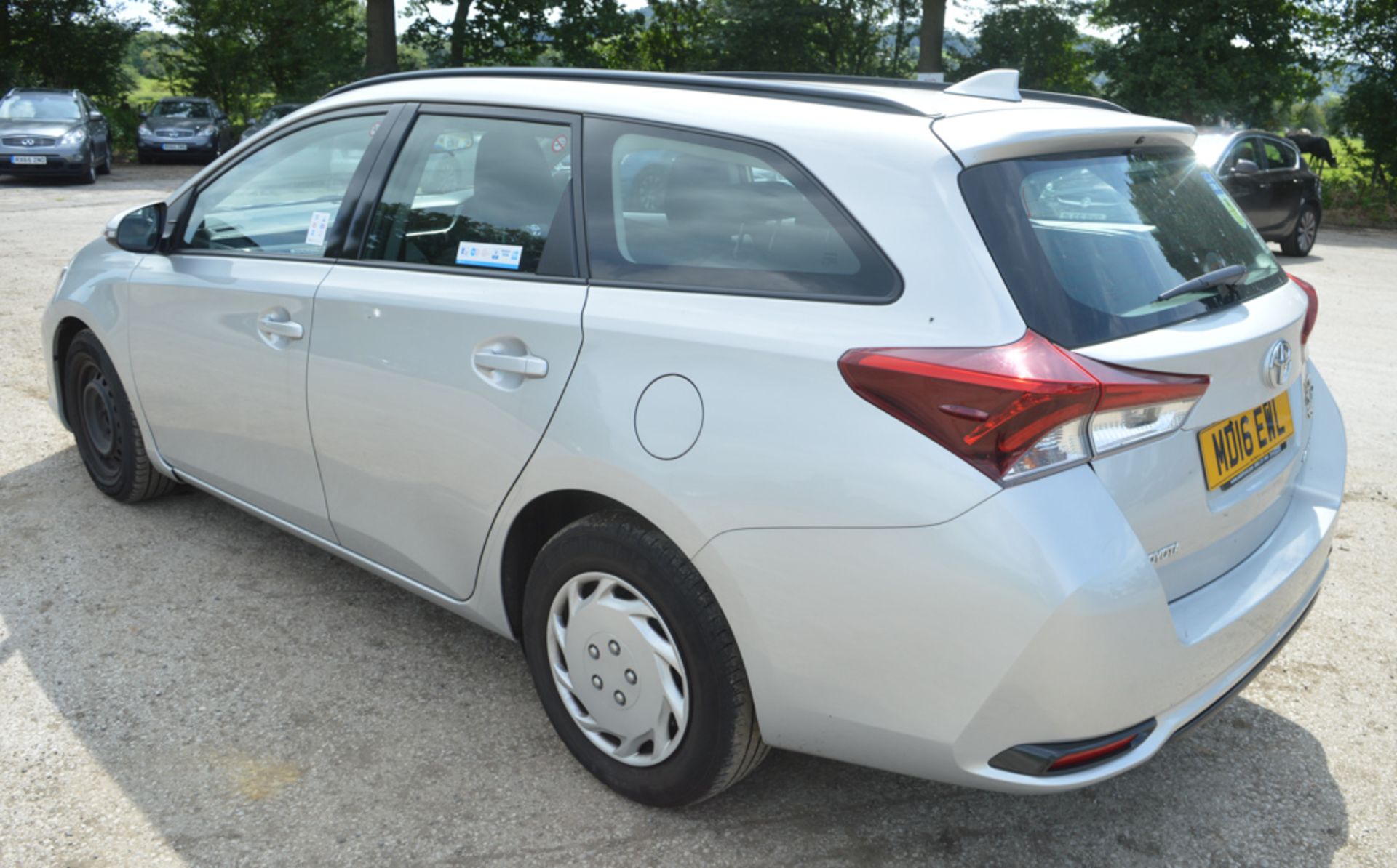 Toyota Auris Active D-4D 5 door estate car  Registration number: MD16 EWL Date of Registration: 25/ - Image 3 of 11