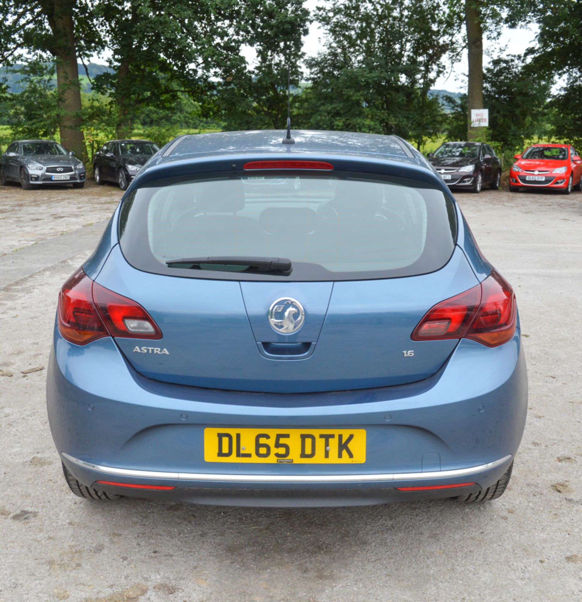 Vauxhall Astra 1.6 i VVT 16v Elite 5dr Hatchback Registration number: DL65 DTK Date of registration: - Image 6 of 8