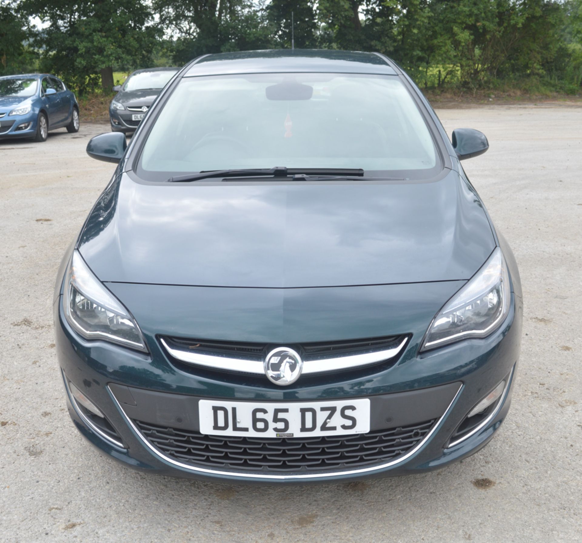 Vauxhall Astra 1.6 i VVT 16v Elite 5dr Hatchback Registration number: DL65 DZS Date of registration: - Image 6 of 10