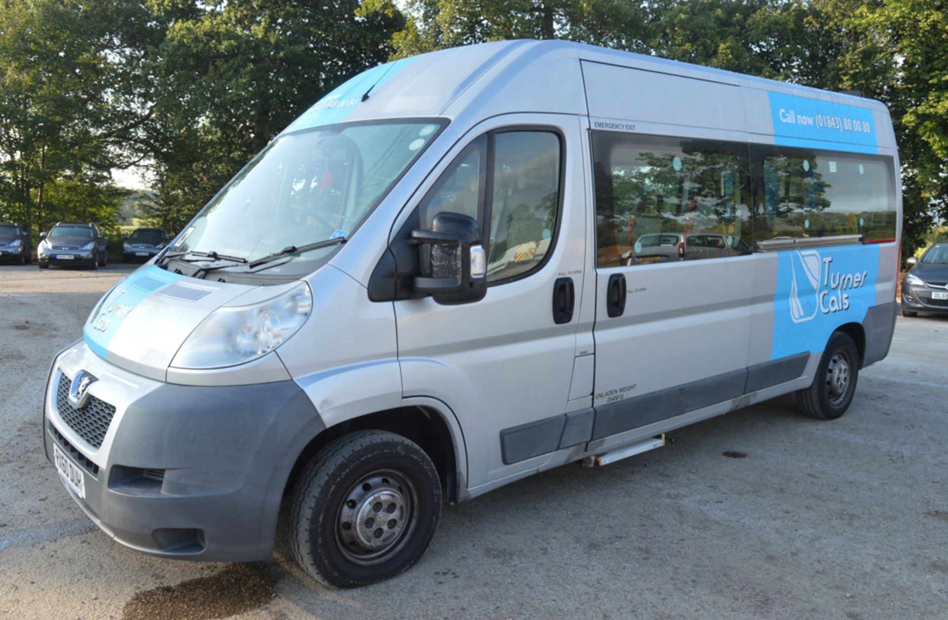 Peugeot Boxer 335 MWB 11 seat minibus Registration Number: RX60 DUH Date of Registration: 20/09/2010 - Image 4 of 12