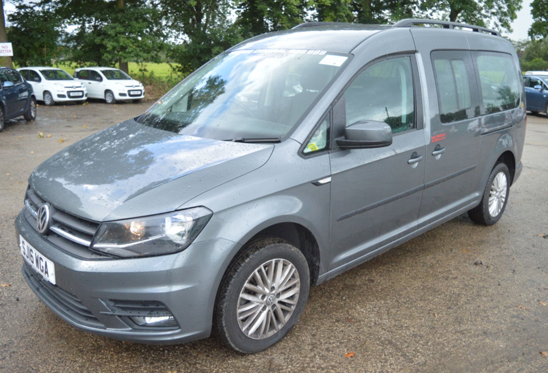 Volkswagen Caddy Maxi C20 Life TDI 5 seat wheelchaire access MPV  Registration Number: SJ16 WGA Date - Image 4 of 12