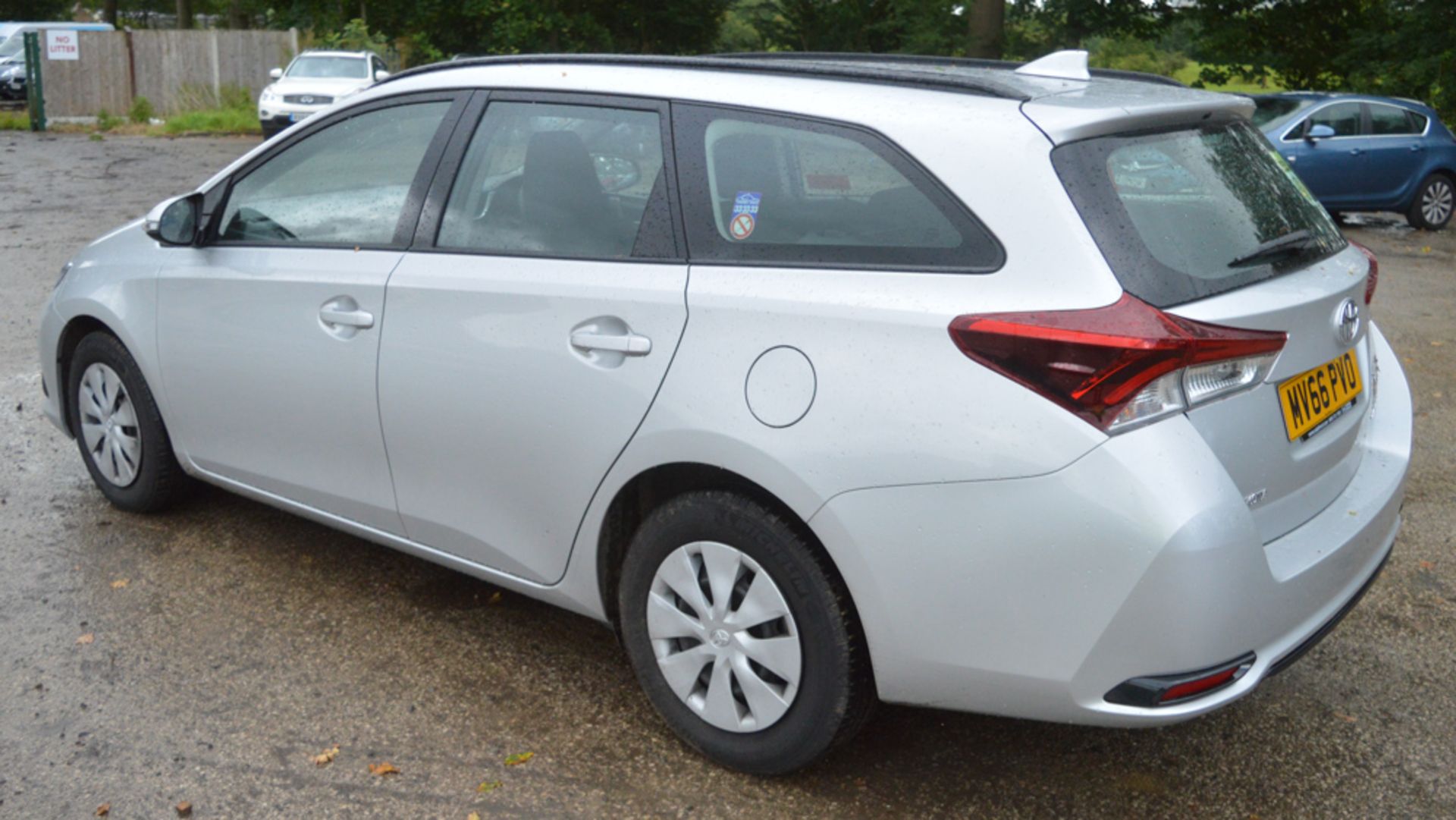 Toyota Auris Active D-4D 5 door estate car   Registration Number: MV66 PVO Date of Registration: - Image 3 of 11