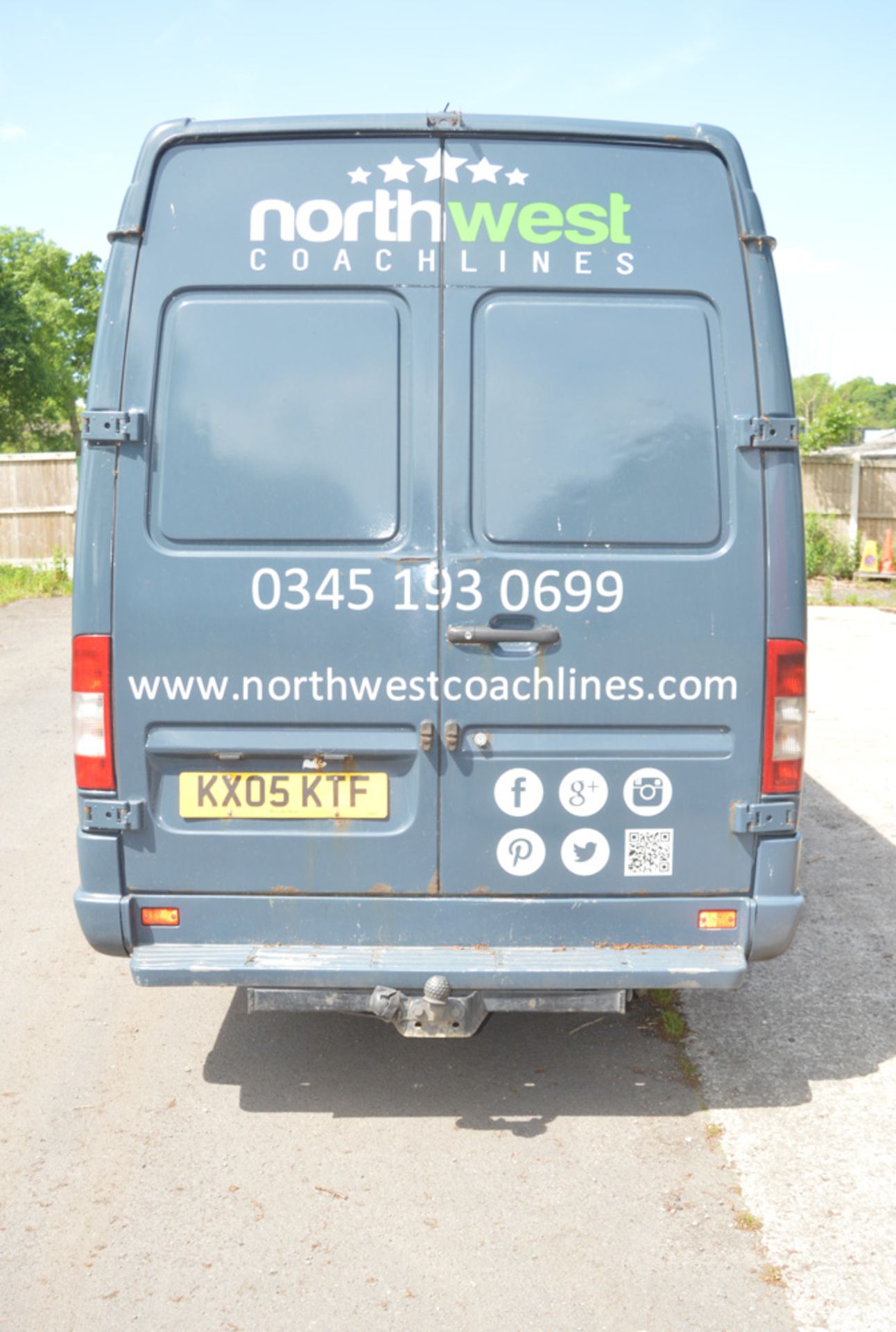 Mercedes Benz Sprinter 411 CDi 16 seat minibus Registration Number: KX05 KTF Date of Registration: - Image 5 of 12