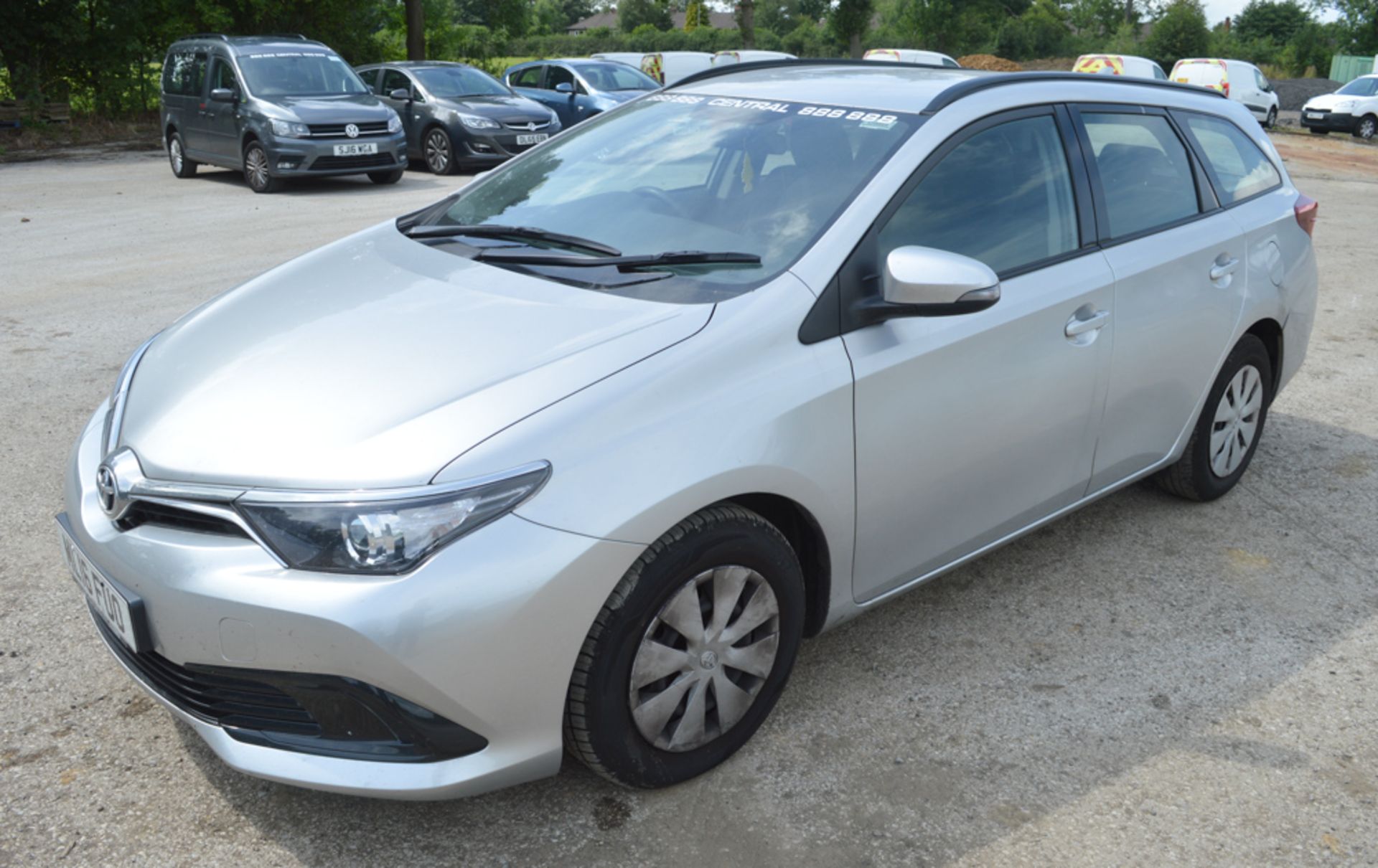 Toyota Auris Active D-4D 5 door estate car  Registration number: ML16 FUO Date of Registration: 04/ - Image 4 of 11