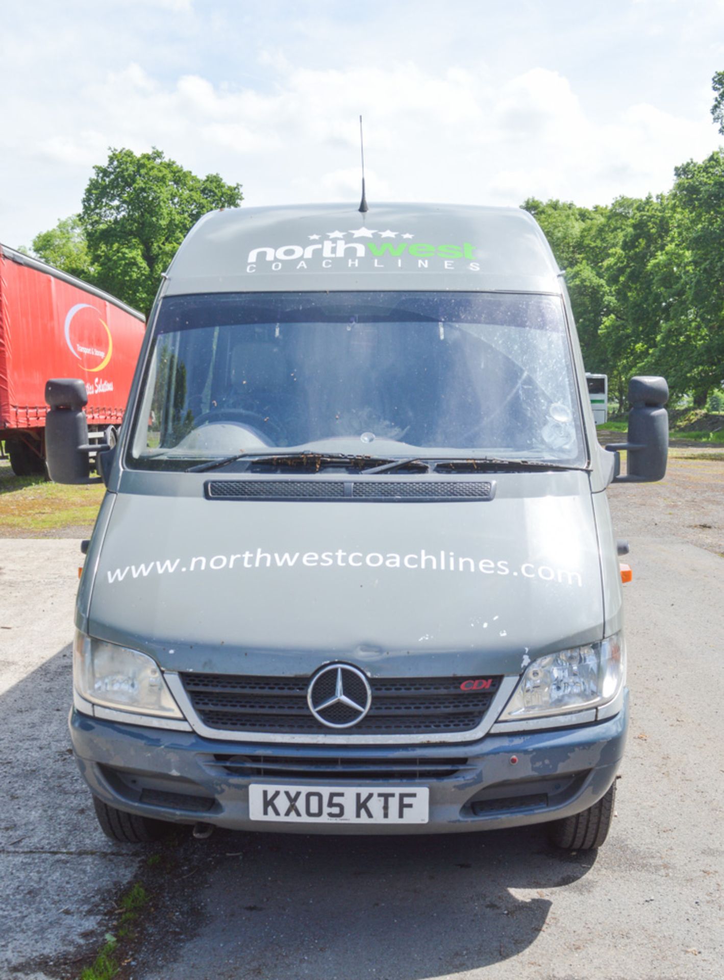 Mercedes Benz Sprinter 411 CDi 16 seat minibus Registration Number: KX05 KTF Date of Registration: - Image 6 of 12