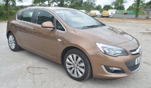 Vauxhall Astra 1.6 i VVT 16v Elite 5dr Hatchback Registration number: DL65 DMZ  Date of