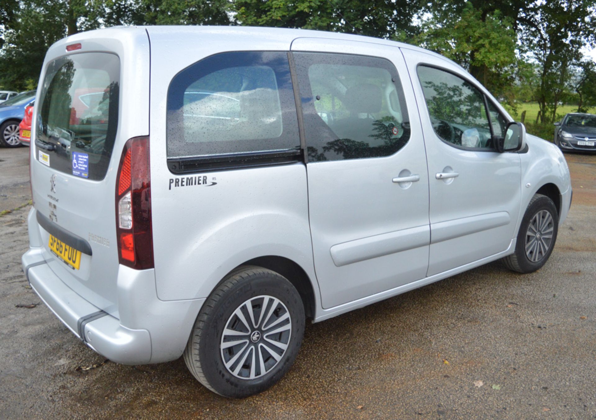 Peugeot Premier RS Blue HDI S/S 5 seat wheelchair access MPV Registration Number: SF66 FUU Date of - Image 2 of 11