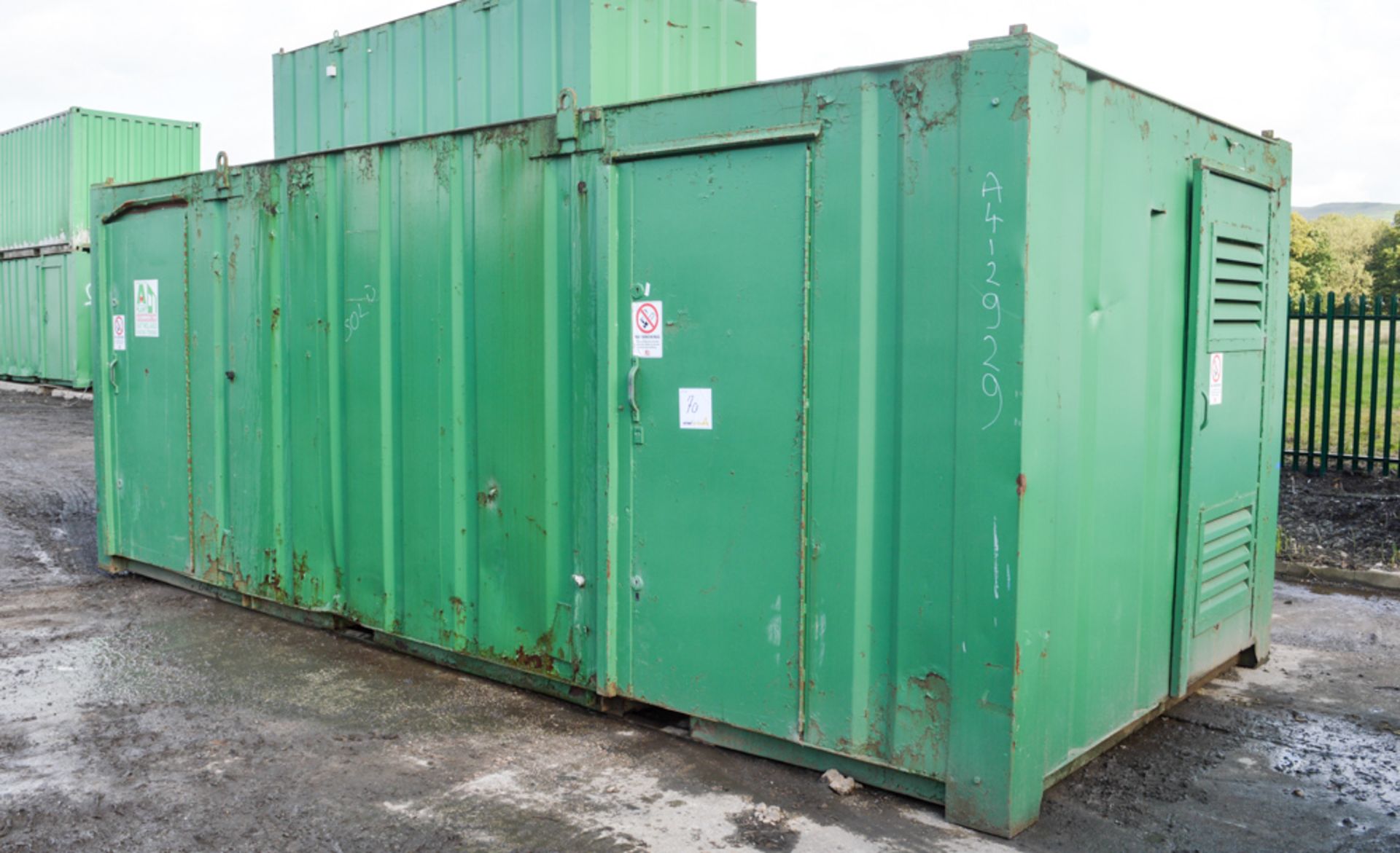 21 ft x 9 ft steel anti vandal site welfare unit Comprising of: canteen area, toilet & generator