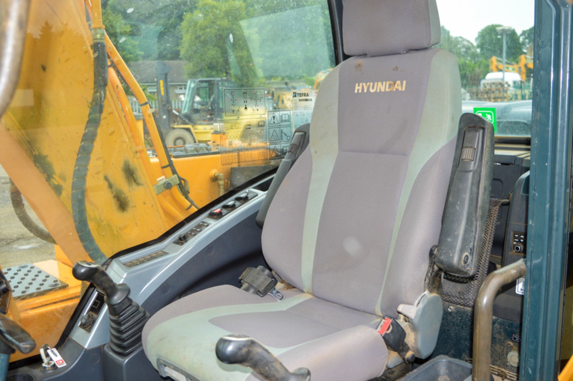 Hyundai Robex 140 LC-9 14 tonne steel tracked excavator Year: 2013 S/N: 0000625 Recorded Hours: 2980 - Image 11 of 12