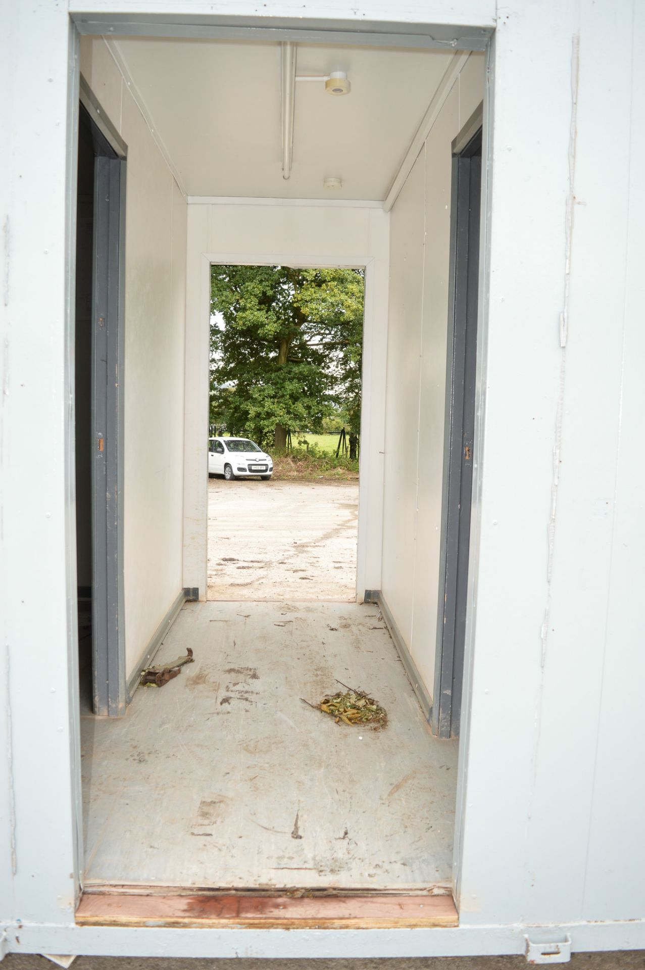 32 ft x 10 ft steel anti vandal jack leg site office unit Comprising of: 2 offices GT457312 ** Doors - Image 9 of 9