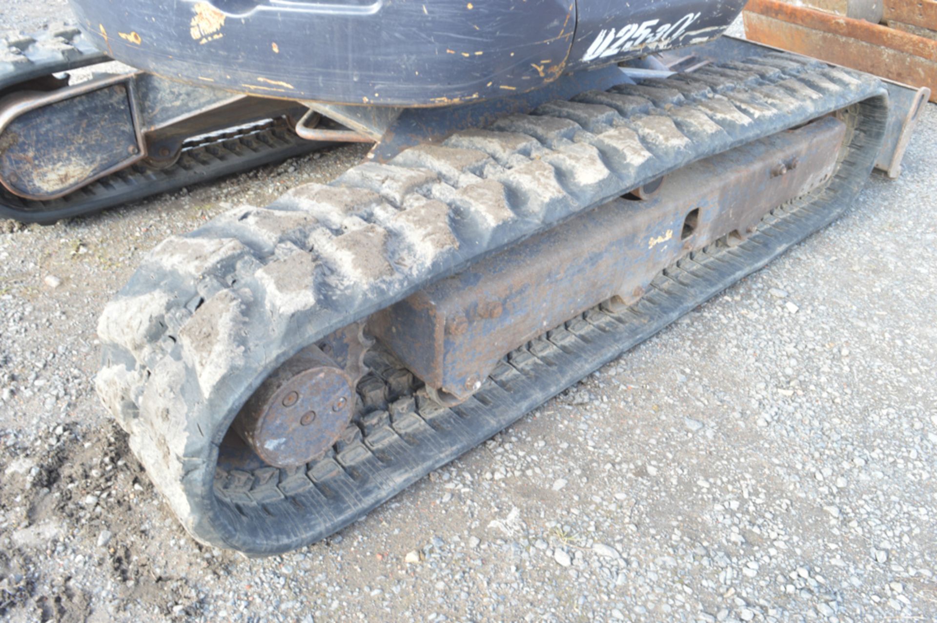 Kubota U25-3EU 2.5 tonne rubber tracked mini excavator Year: 2010 S/N:22966 Recorded hours: 3582 - Image 8 of 12