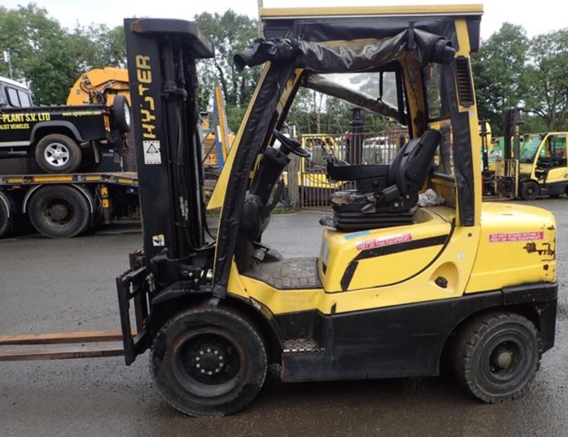 Hyster H3.0 3 tonne diesel driven fork lift truck Year: 2010 S/N: L177B31110H Recorded Hours: 9432 - Image 6 of 9
