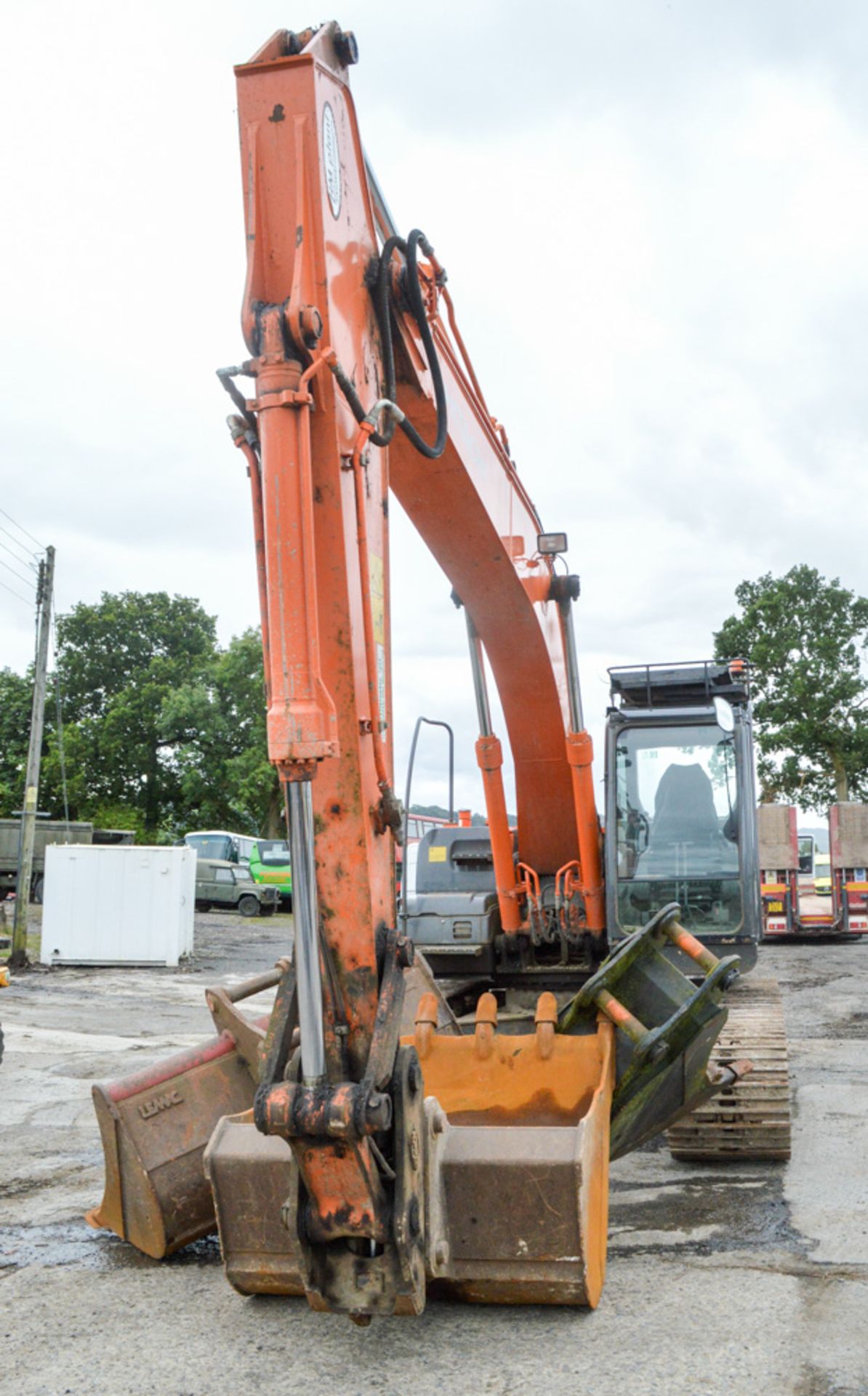 Hitachi Zaxis 210LC 21 tonne steel tracked excavator Year: 2008 S/N: 601306 Recorded Hours: 6876 - Image 5 of 15