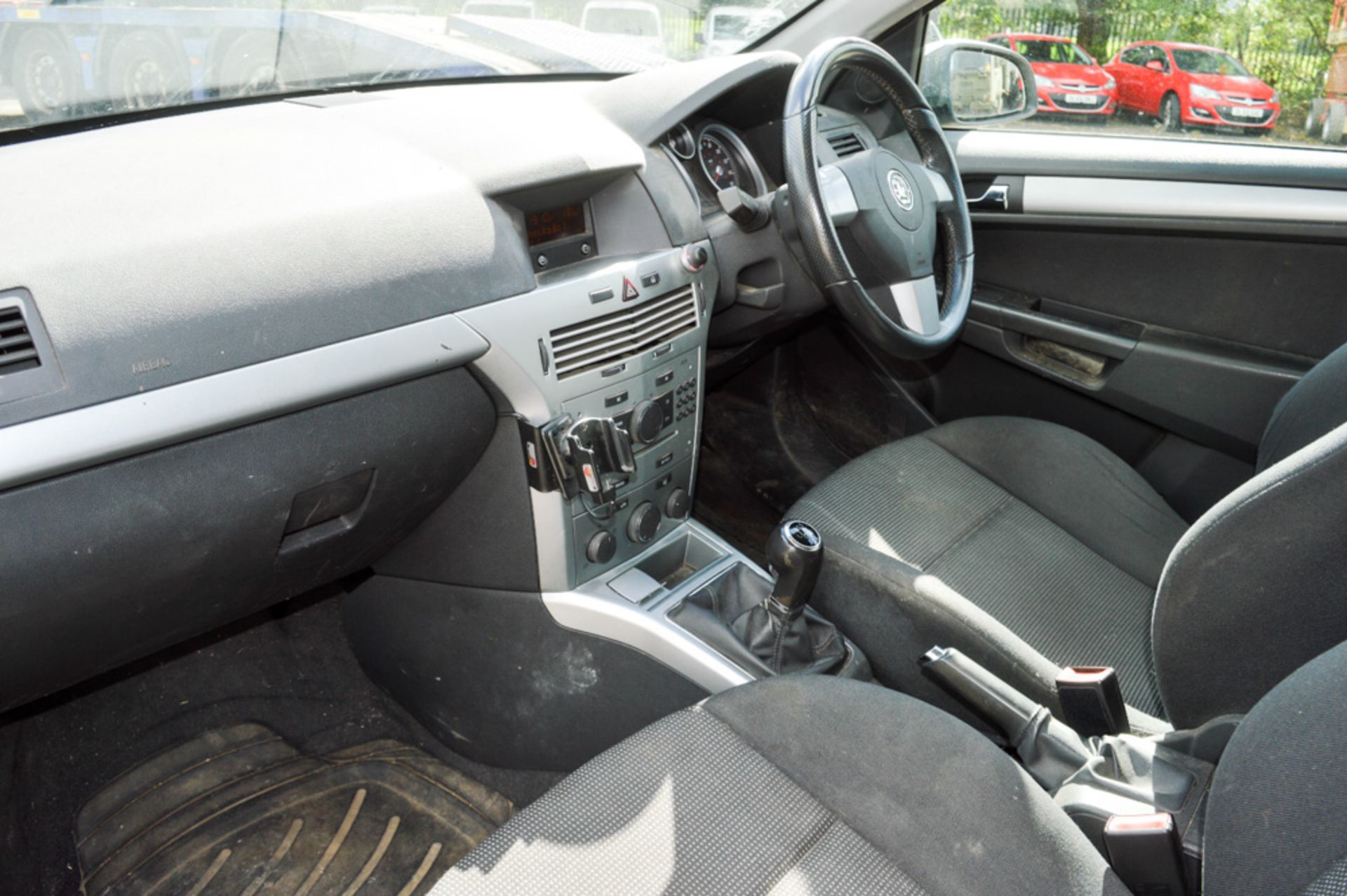 Vauxhall Astra 1.7 CDTi Sportive car derived van Registration Number: PF57 BZN Date of Registration: - Image 9 of 11