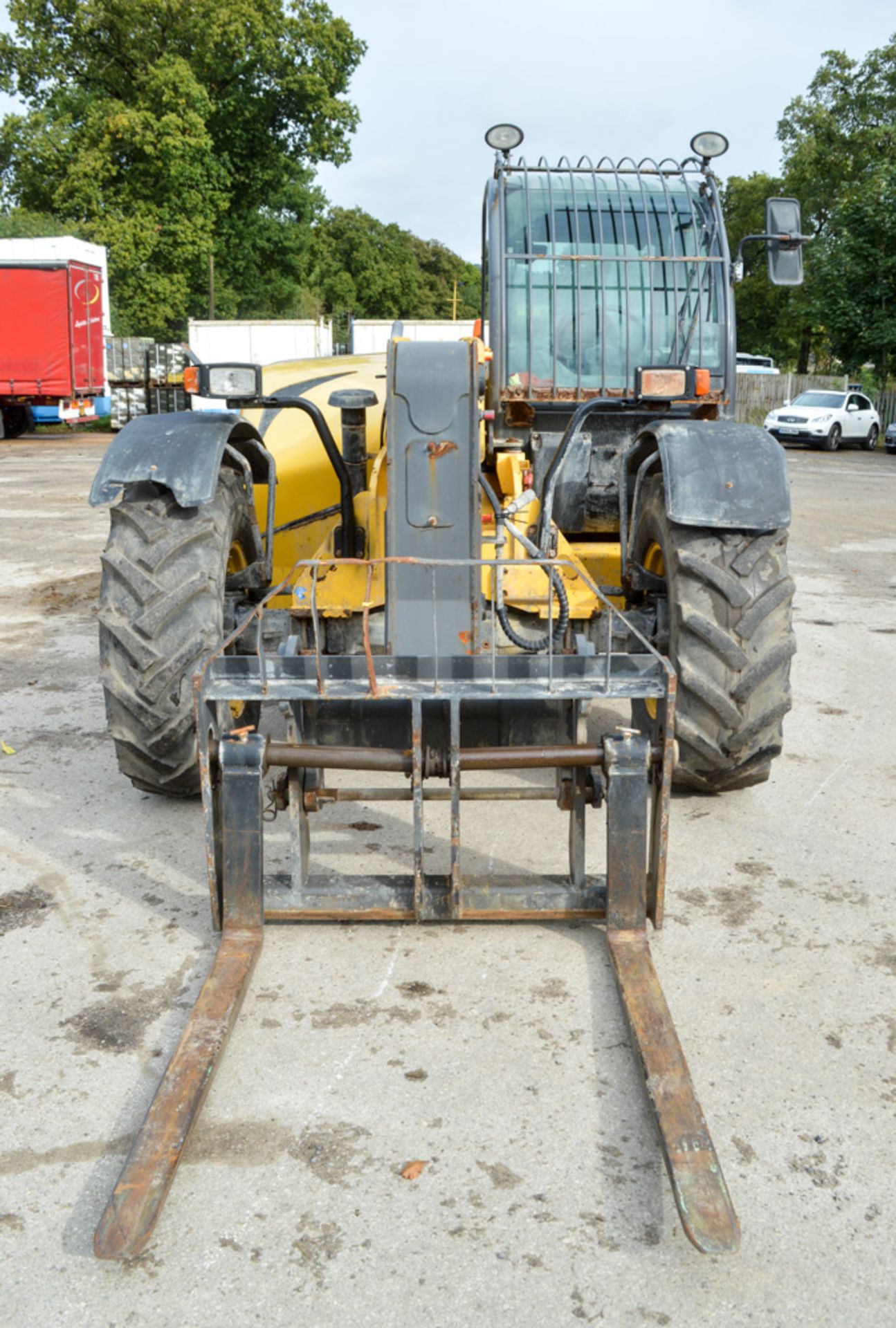 New Holland LM732 Powershift 7 metre telescopic handler Year: S/N: N9HK73008 Recorded Hours: 905 c/w - Image 5 of 13